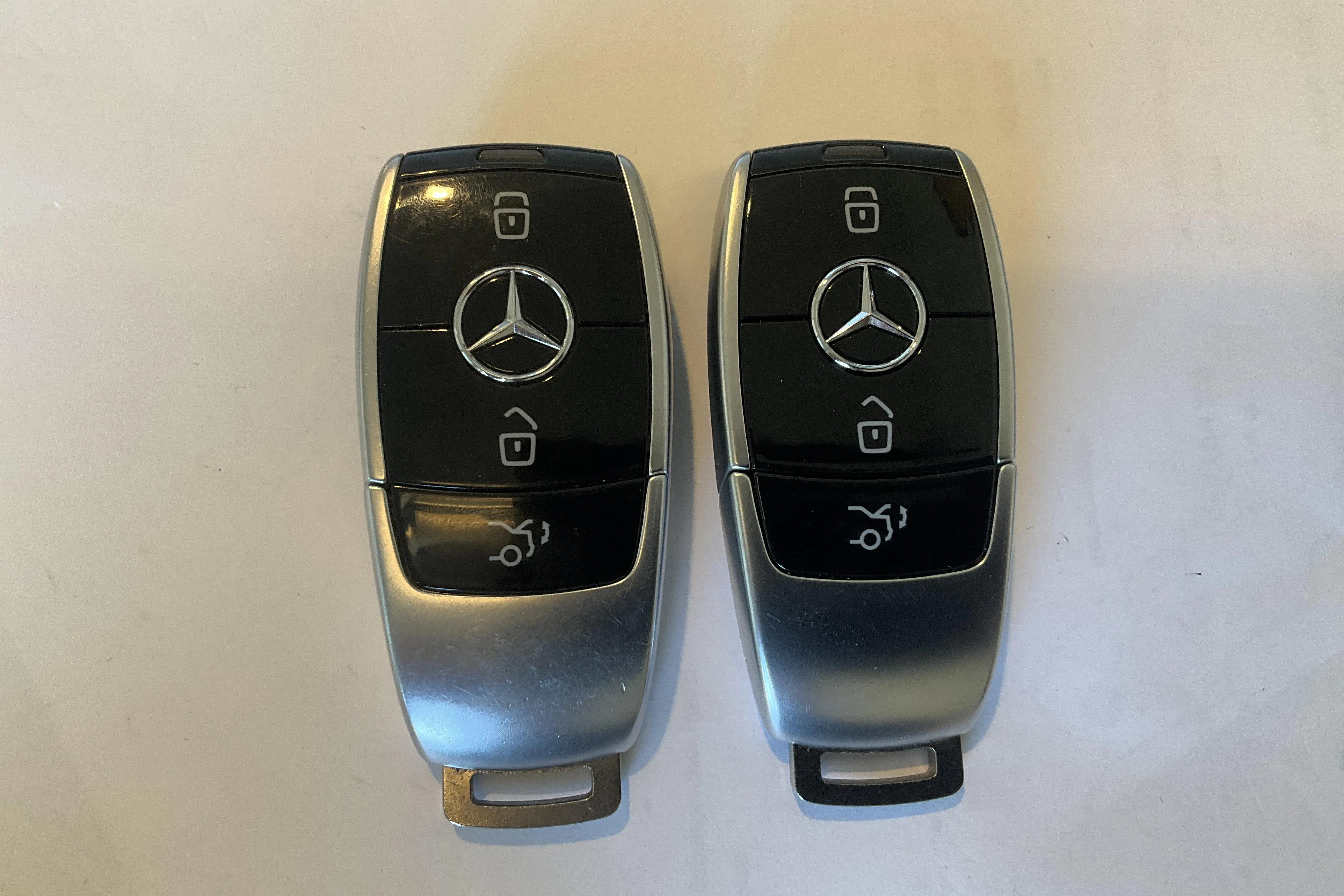 Presentationsfoto 18 av 18: Mercedes E 300 de Kombi 4MATIC S213 (306hk) - 7 809 mil - Automat - svart - 2023