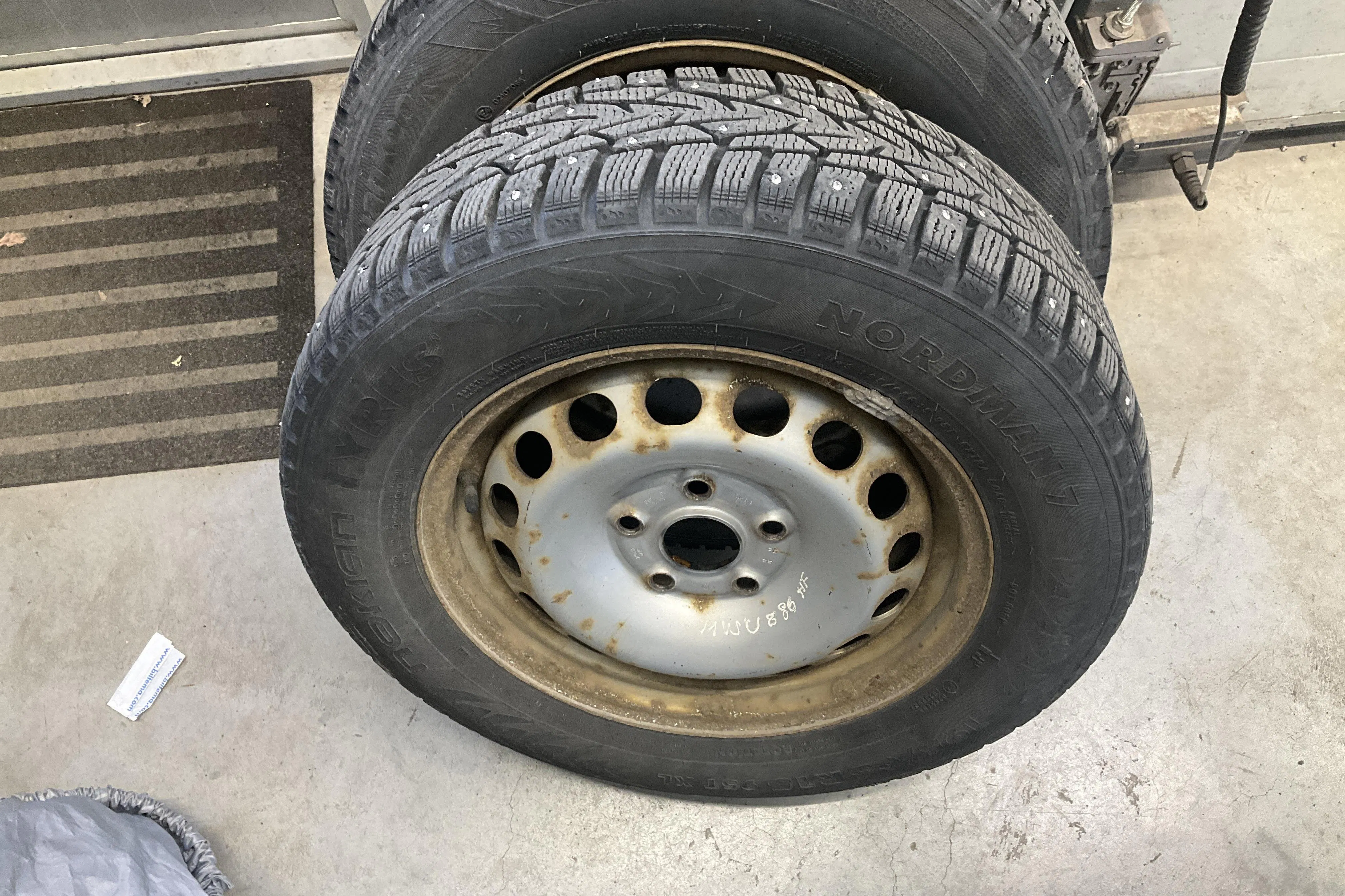 Presentation photo 18 of 18: VW Caddy 1.6 TDI Maxi Skåp (102hk) - 113 700 km - Automatic - silver - 2014