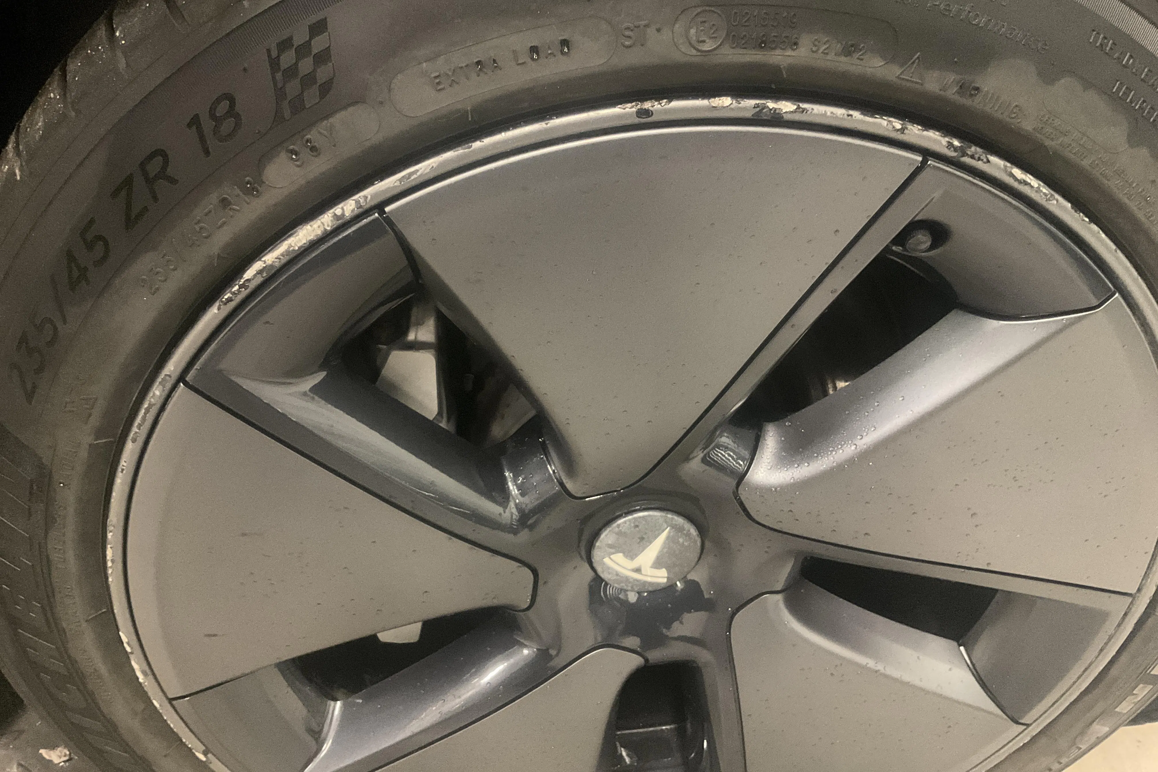 Presentationsfoto 22 av 22: Tesla Model 3 Long Range Dual Motor AWD - 10 072 mil - Automat - svart - 2022
