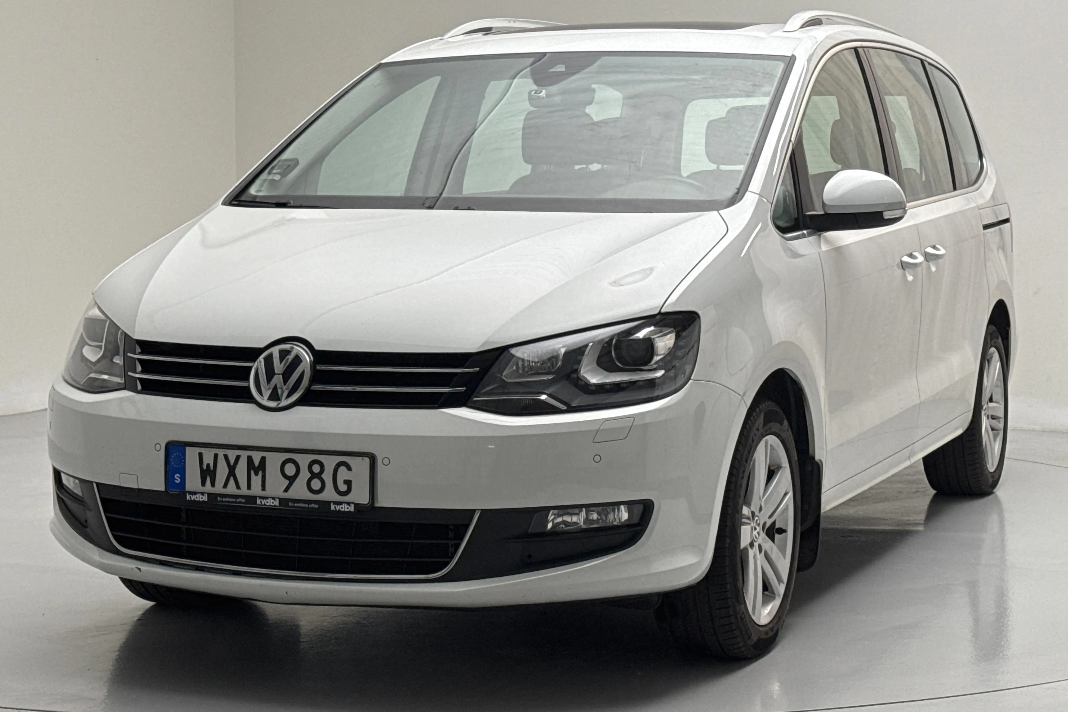 Presentation photo 1 of 18: VW Sharan 1.4 TSI (150hk) - 104 120 km - Automatic - white - 2020