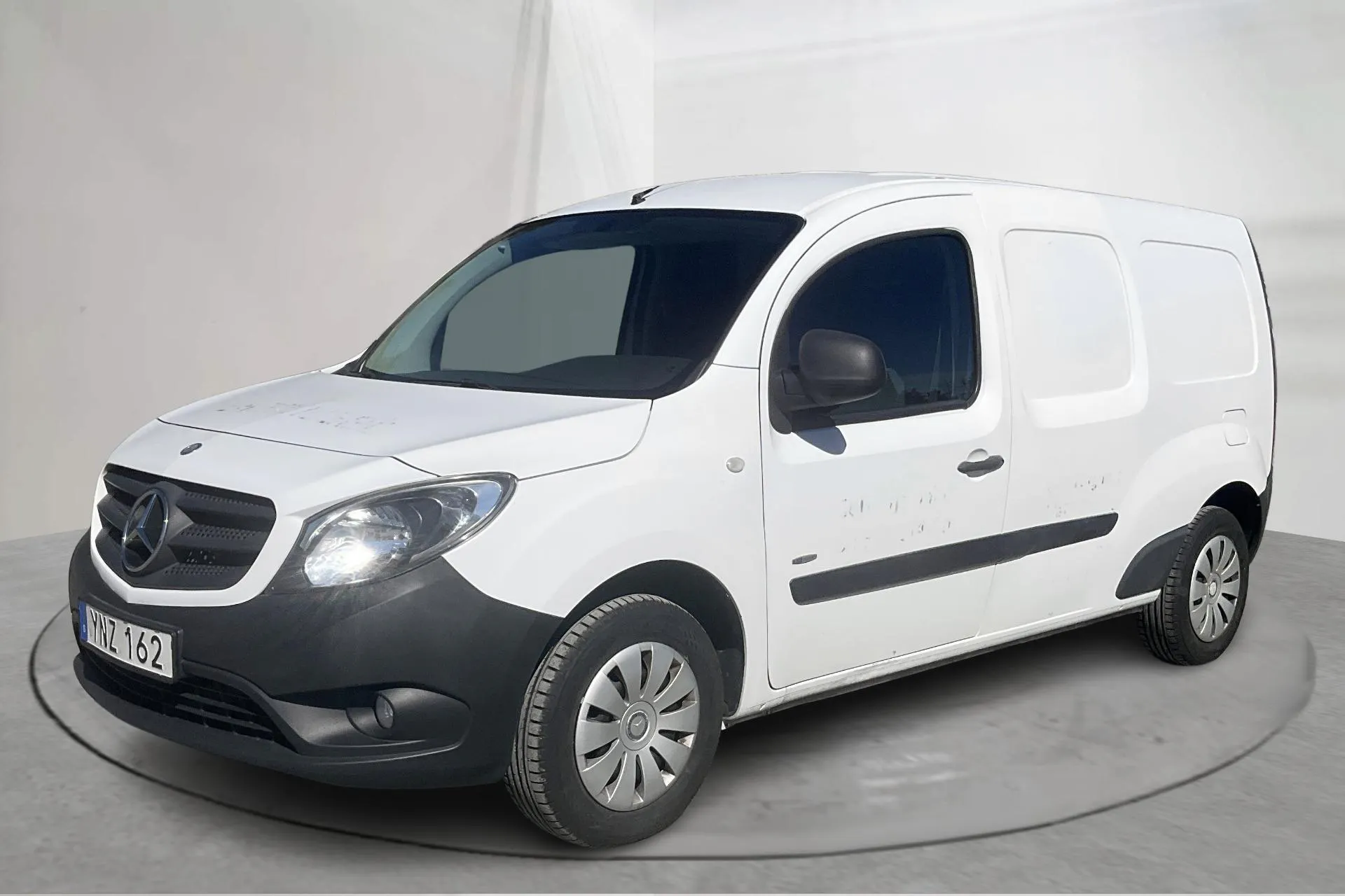 Presentation photo 1 of 12: Mercedes Citan 109 1.5 CDI (90hk) - 158 280 km - Manual - white - 2017
