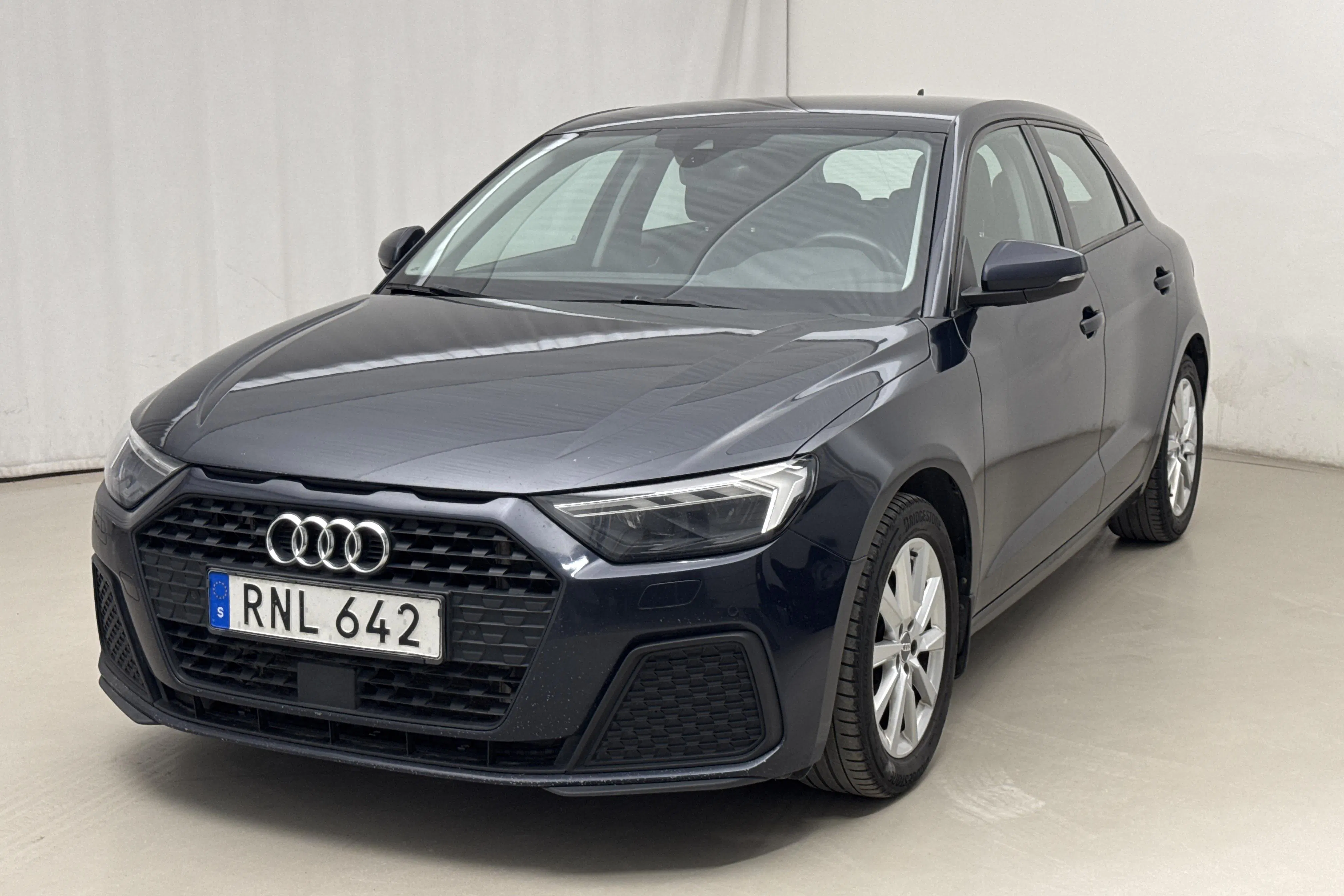 Presentationsfoto 1 av 17: Audi A1 Sportback 30 TFSI (116hk) - 12 010 mil - Manuell - blå - 2019
