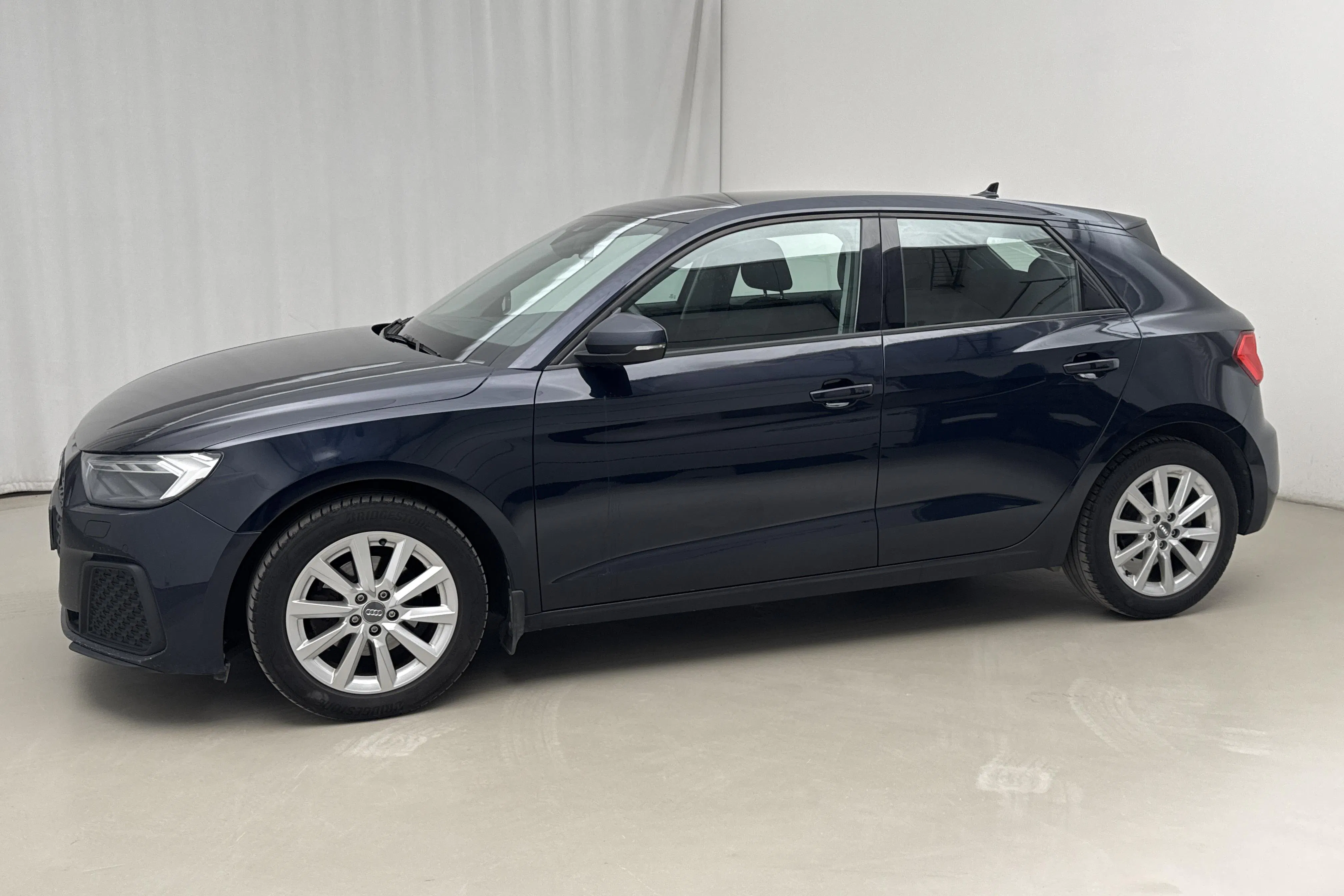 Presentationsfoto 2 av 17: Audi A1 Sportback 30 TFSI (116hk) - 12 010 mil - Manuell - blå - 2019