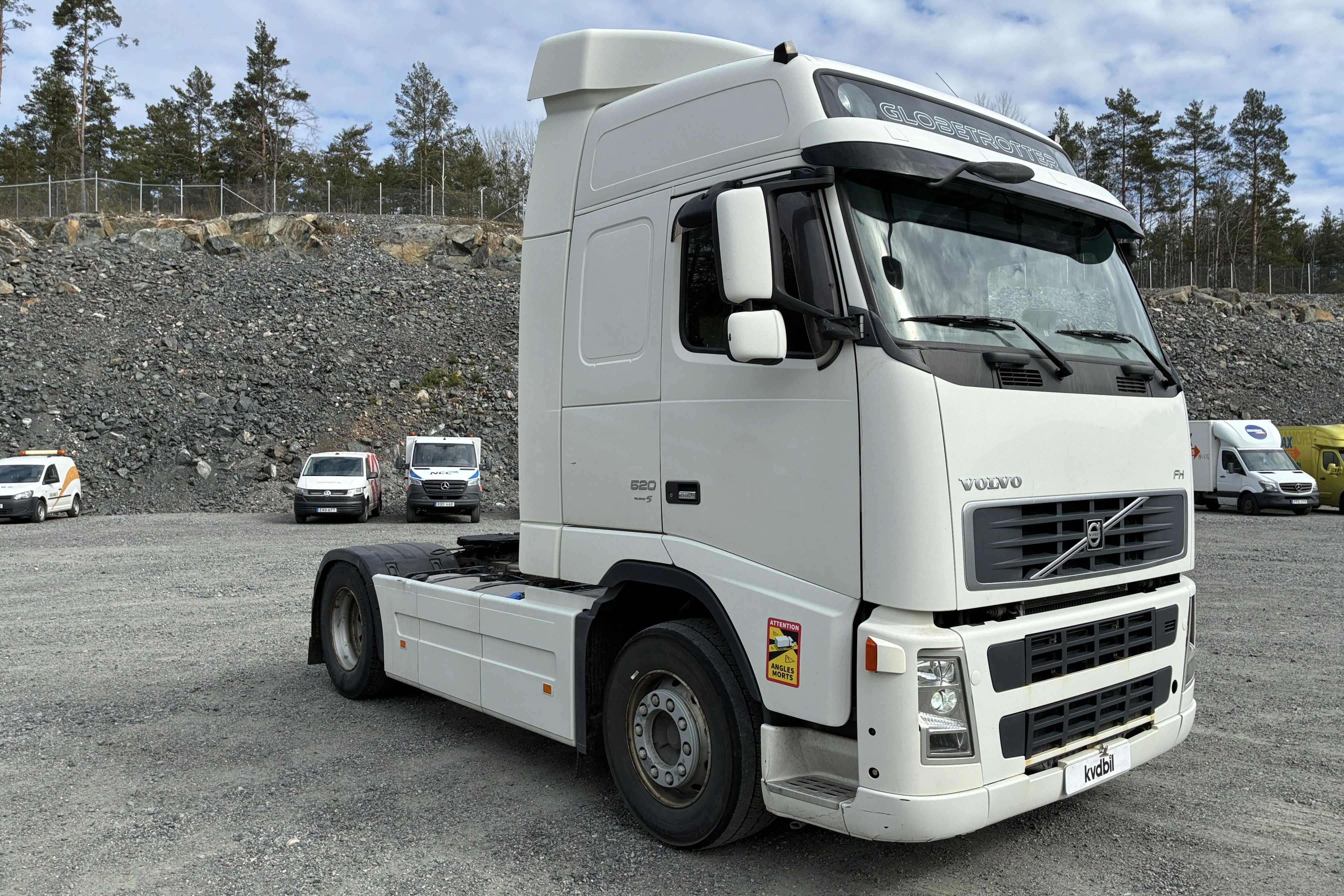 Presentation photo 2 of 103: VOLVO FH520 - 496 726 km - Automatic - white - 2007