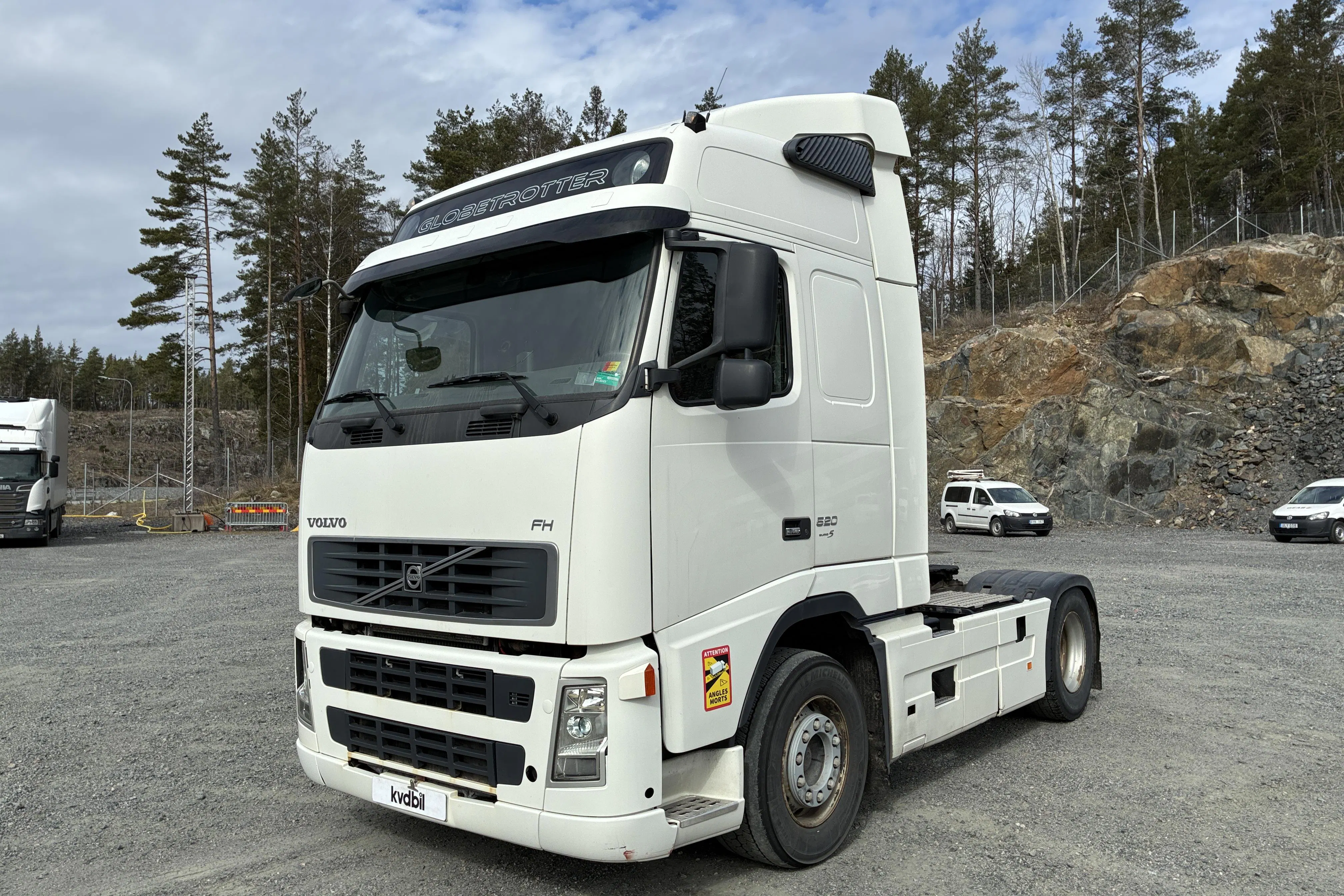 Presentation photo 1 of 103: VOLVO FH520 - 496 726 km - Automatic - white - 2007