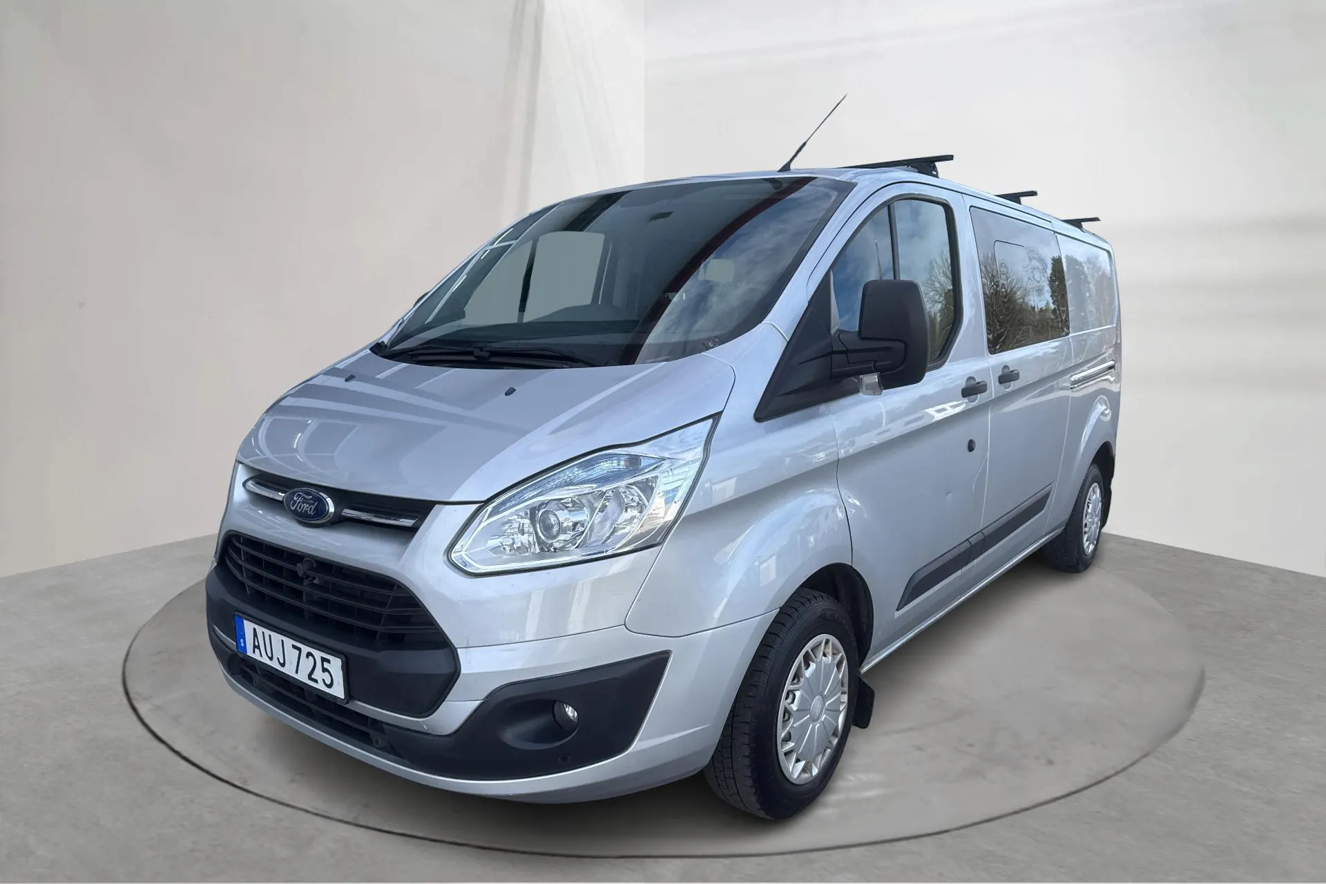 Presentation photo 1 of 14: Ford Transit Custom Kombi 310 (125hk) - 68 970 km - Manual - Light Grey - 2014