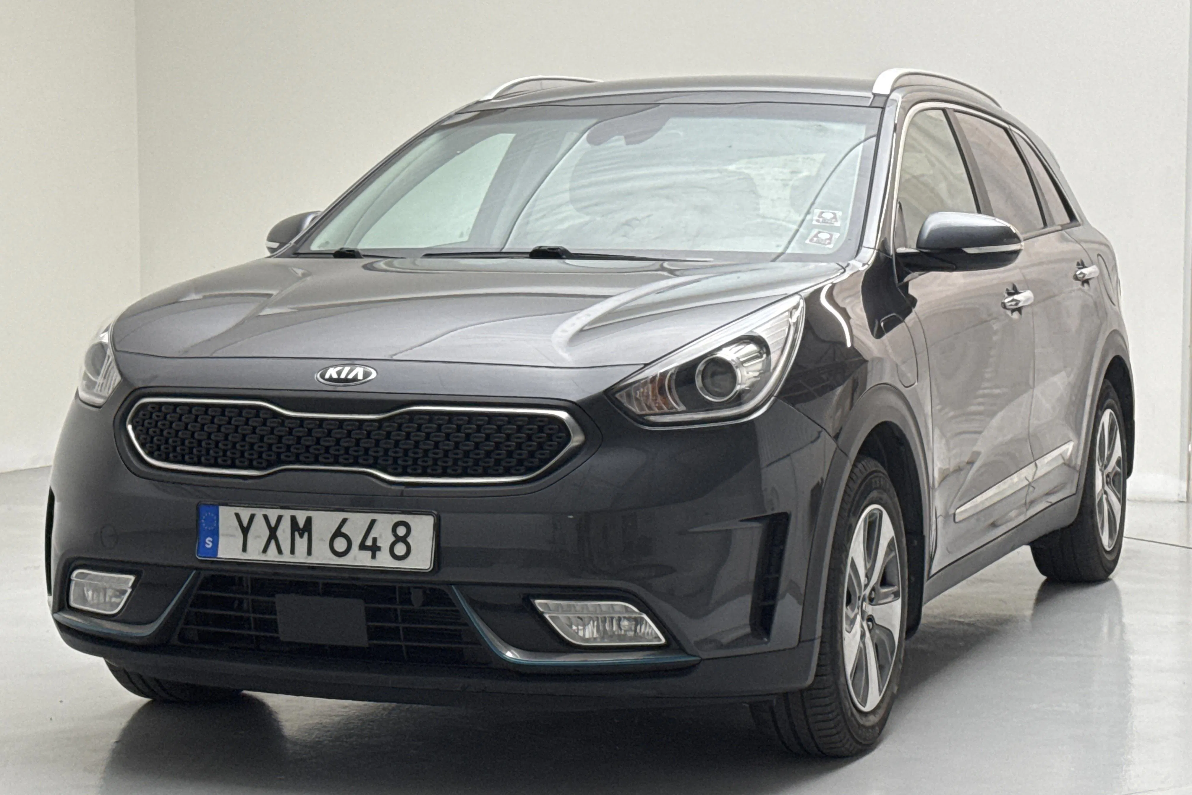 Presentationsfoto 1 av 17: KIA Niro Plug-in Hybrid 1.6 (141hk) - 15 773 mil - Automat - grå - 2019