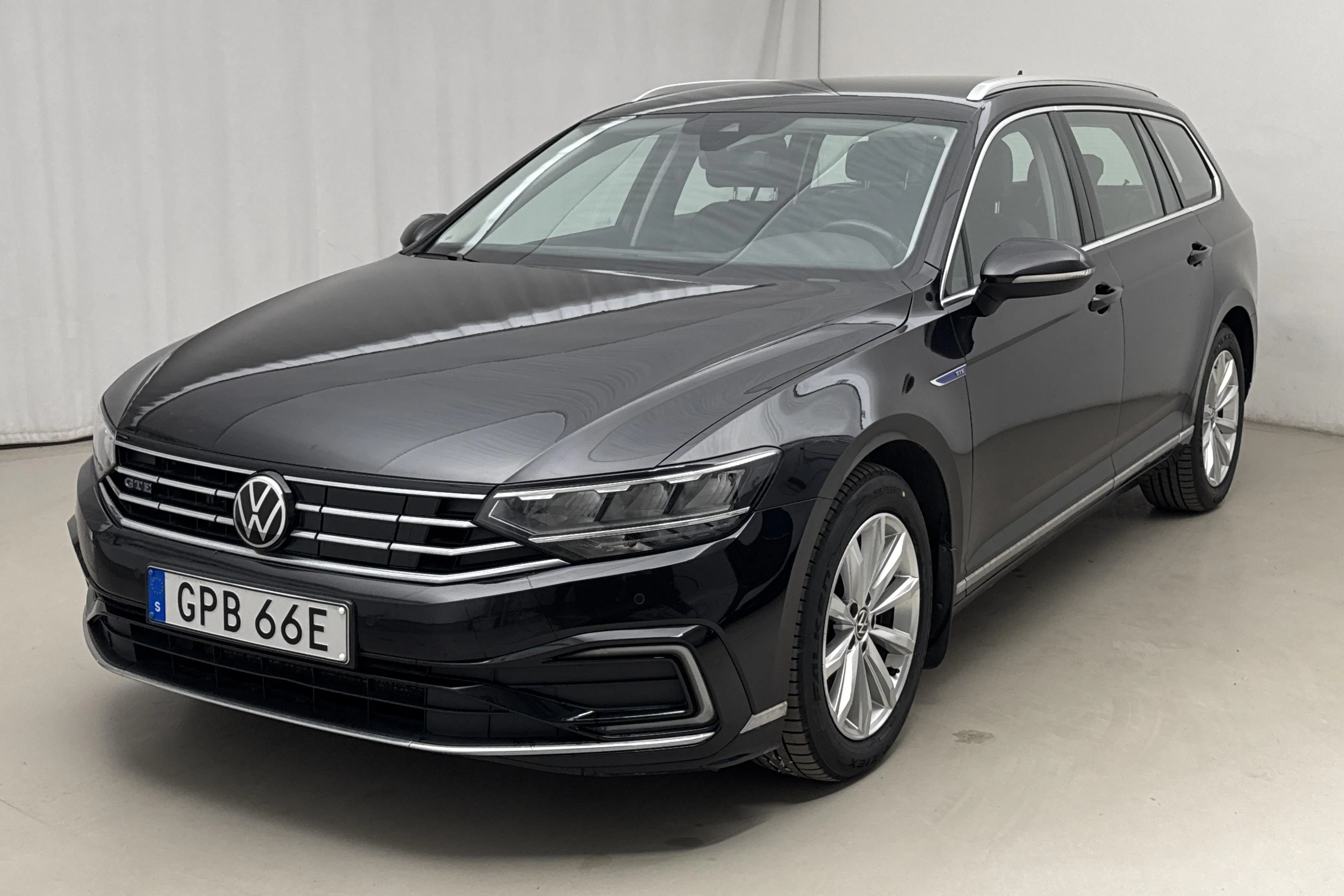 Presentation photo 1 of 20: VW Passat 1.4 GTE Sportscombi (218hk) - 108 910 km - Automatic - black - 2022