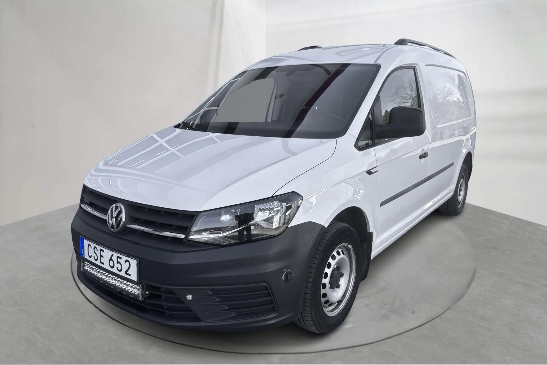 Presentationsfoto 1 av 17: VW Caddy Maxi 2.0 TDI 4MOTION (122hk) - 4 377 mil - Manuell - vit - 2019