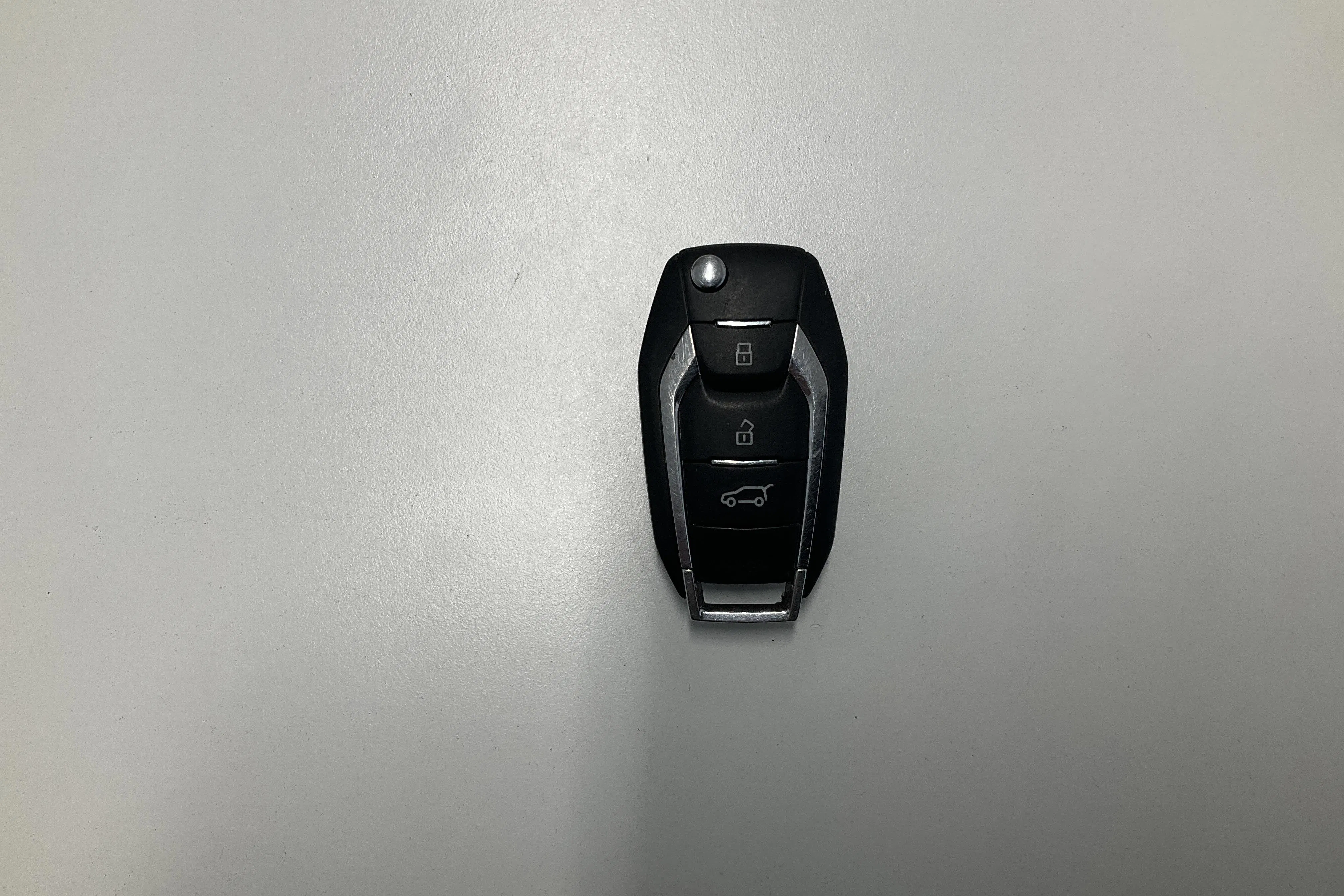 Presentation photo 16 of 16: Maxus e-Deliver 3 52.2 kWh (122hk) - 13 400 km - Automatic - white - 2022