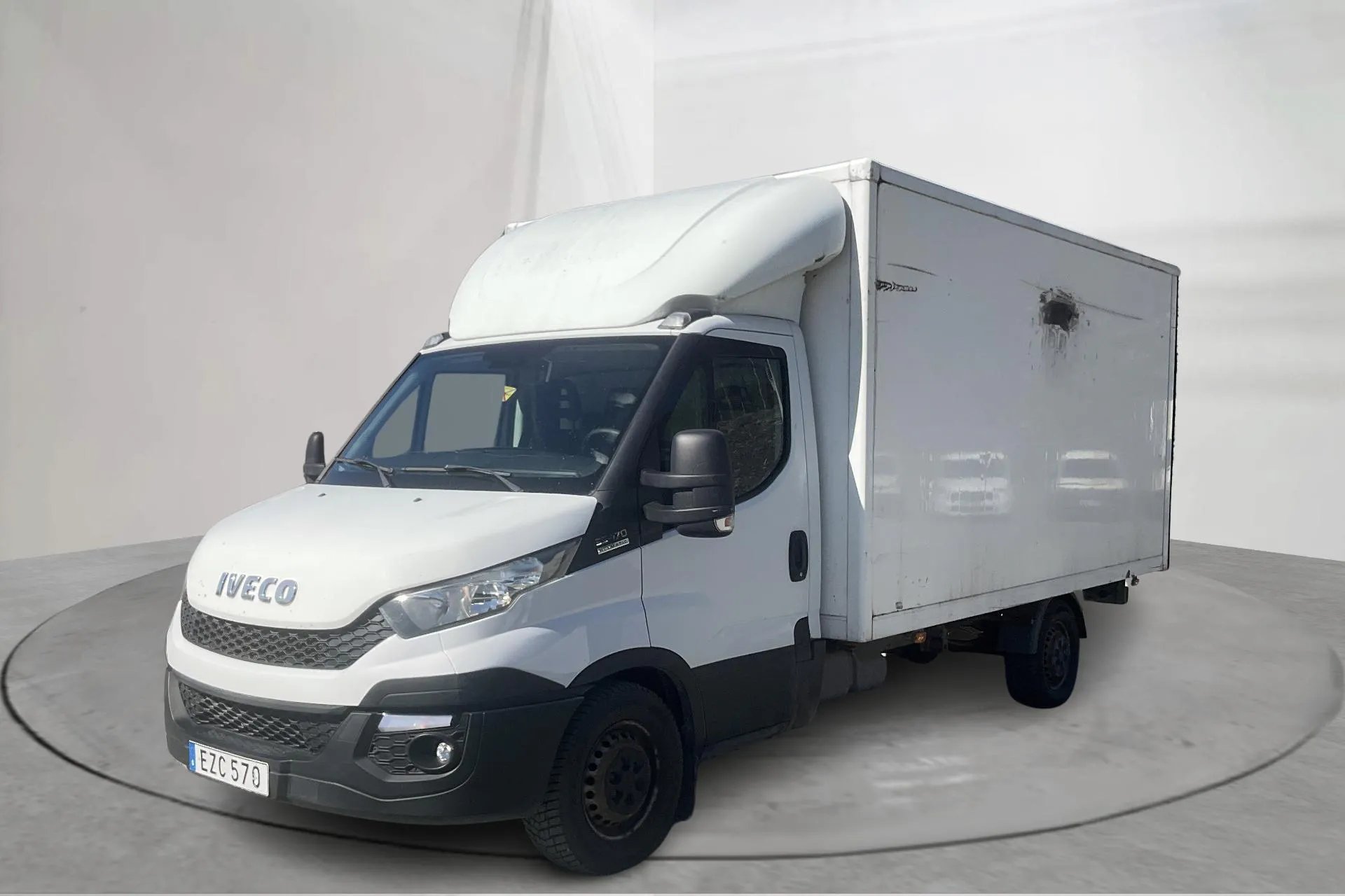 Presentation photo 1 of 10: Iveco Daily 35 3.0 (170hk) - 270 530 km - Automatic - white - 2016