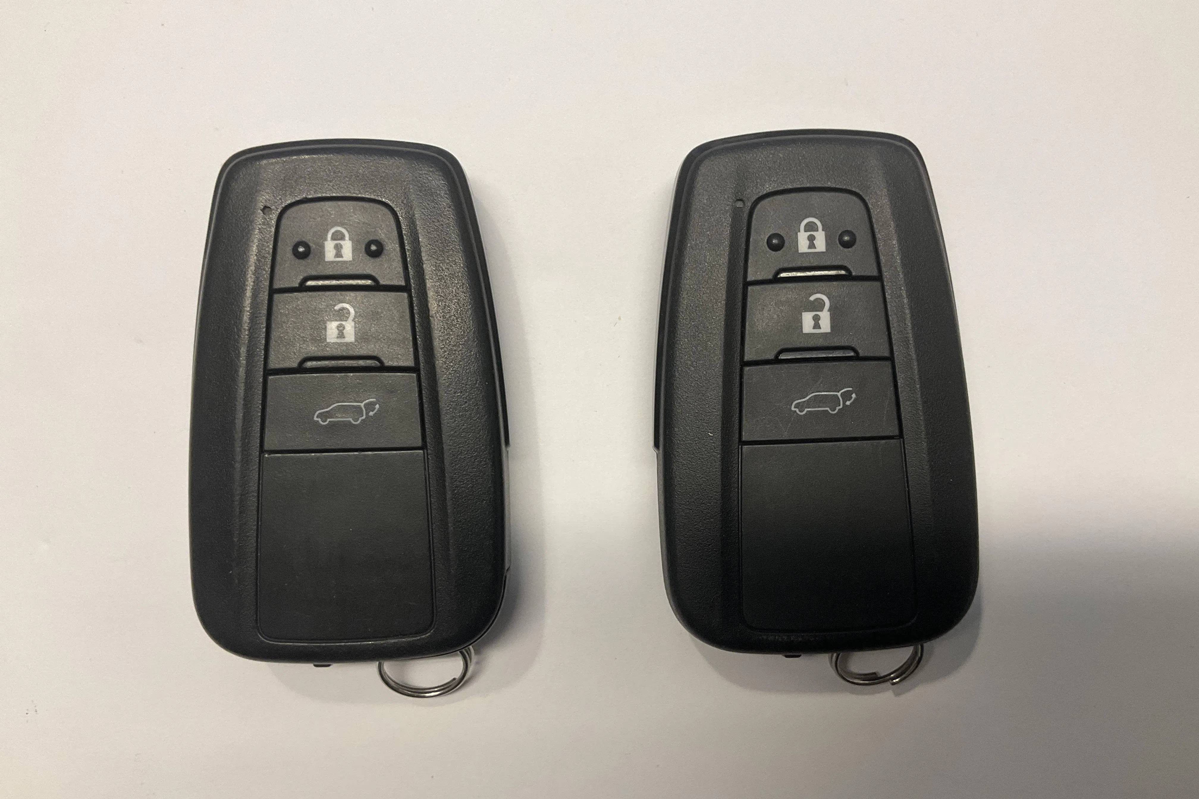 Presentationsfoto 15 av 15: Toyota RAV4 2.5 HSD AWD (222hk) - 1 498 mil - Automat - vit - 2021