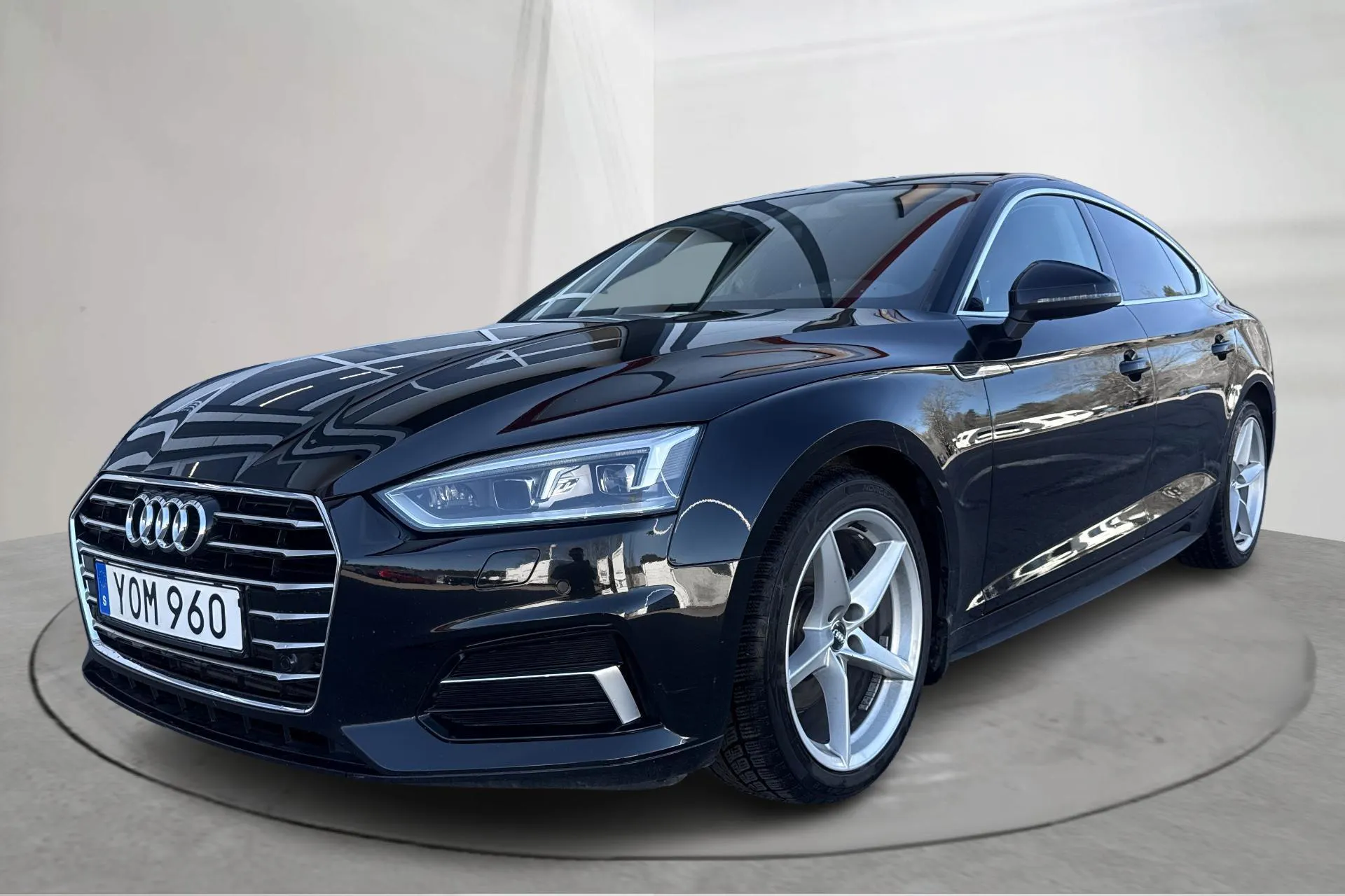 Presentationsfoto 1 av 15: Audi A5 2.0 TFSI Sportback (190hk) - 16 687 mil - Automat - svart - 2018