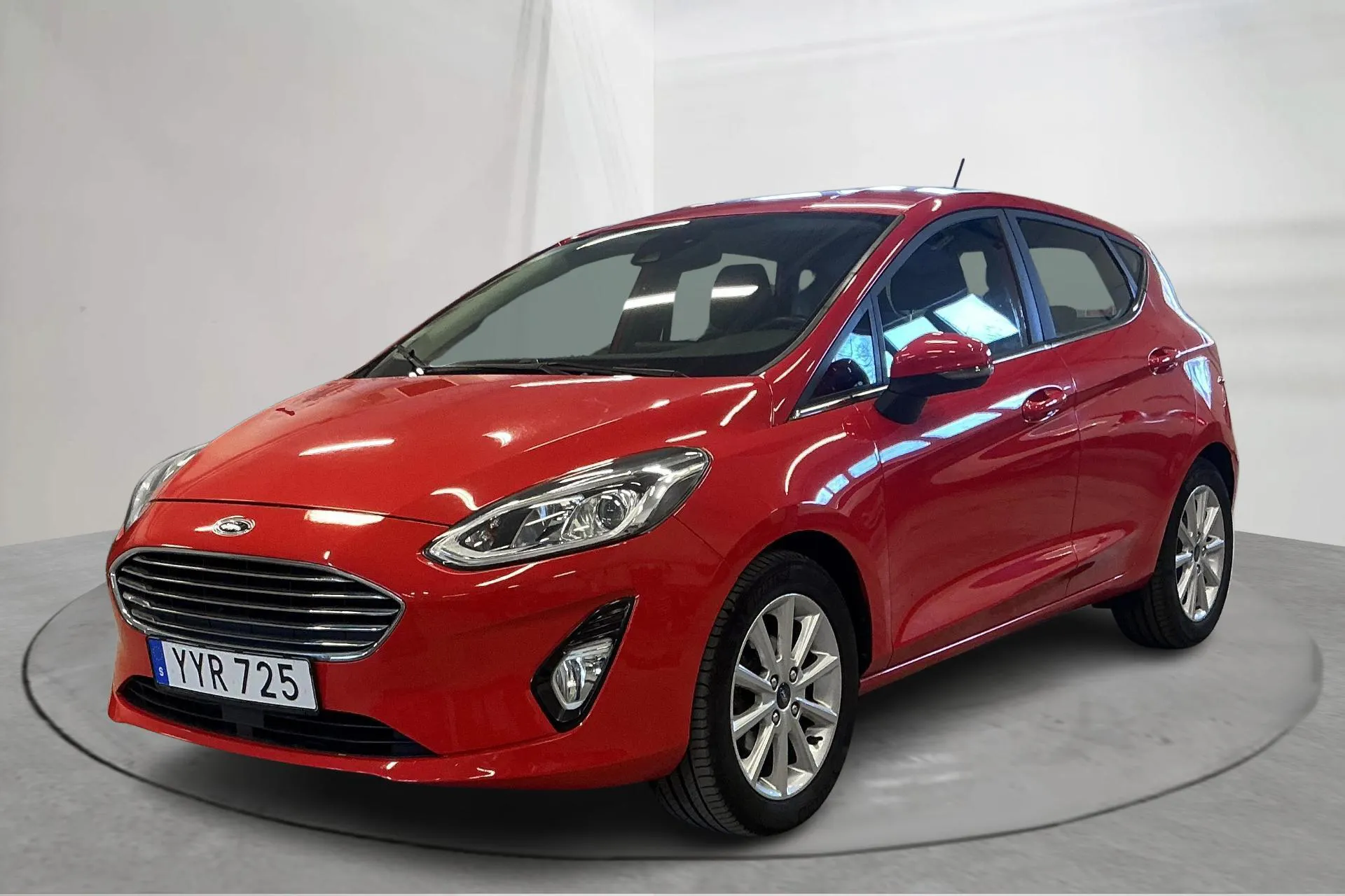 Presentation photo 1 of 15: Ford Fiesta 1.0T EcoBoost 5dr (100hk) - 77 020 km - Manual - red - 2019