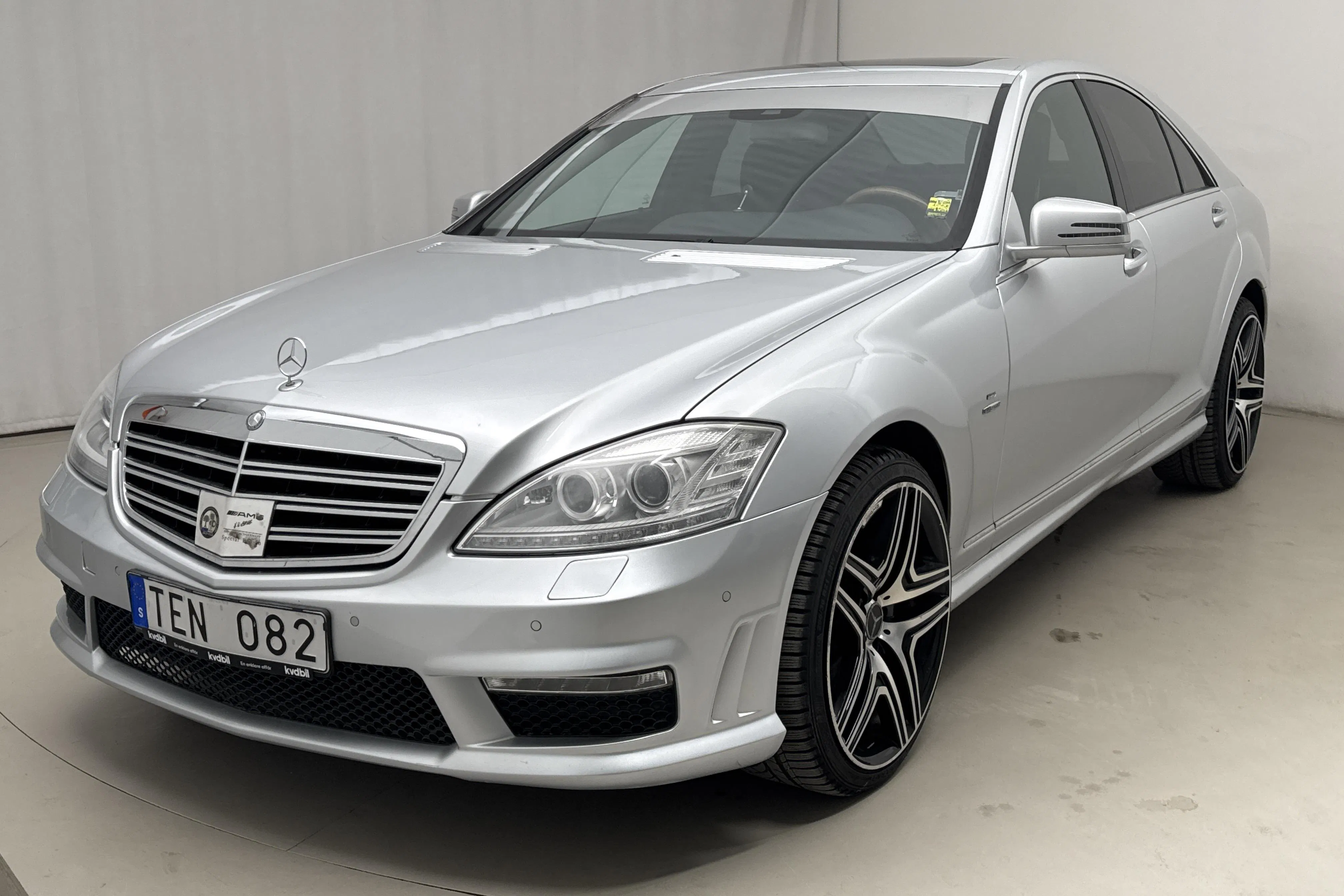 Presentationsfoto 1 av 18: Mercedes S 400 Blue Hybrid W221 (279hk) - 20 403 mil - Automat - silver - 2010