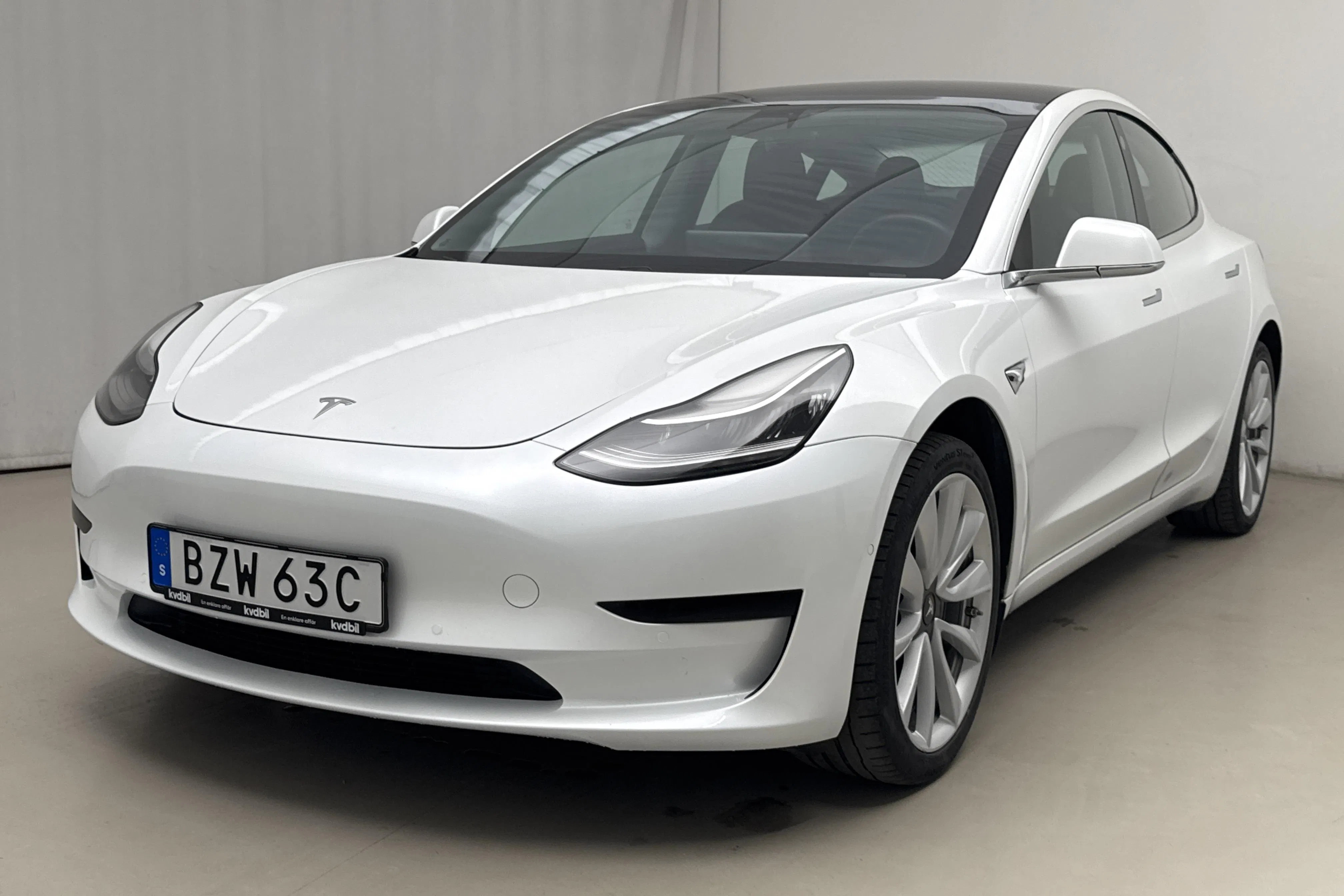 Tesla Model 3 Standard Range RWD