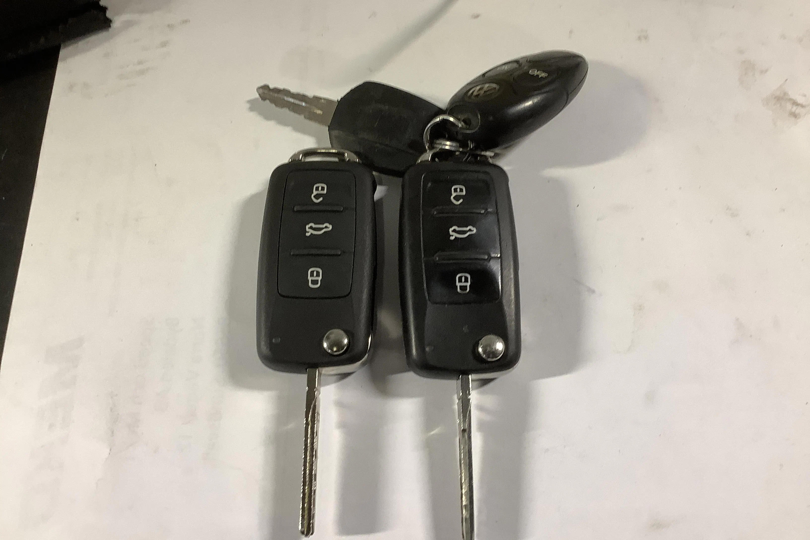 Presentation photo 16 of 16: VW Caddy 2.0 TDI Maxi Skåp 4MOTION (150hk) - 115 250 km - Automatic - white - 2016