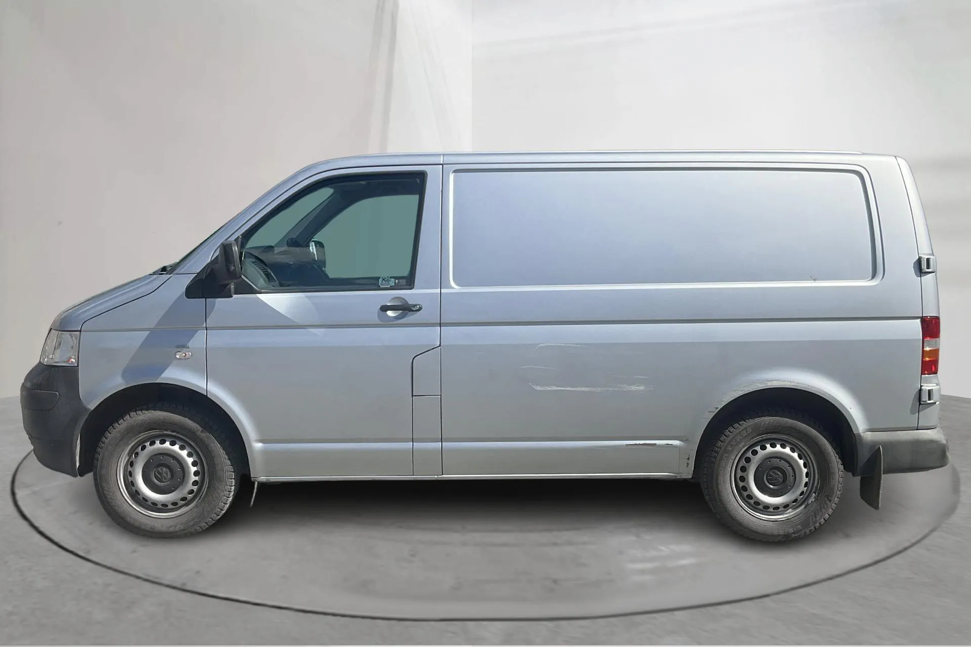 Presentationsfoto 2 av 11: VW Transporter T5 2.0 Ecofuel (115hk) - 5 275 mil - Manuell - silver - 2008