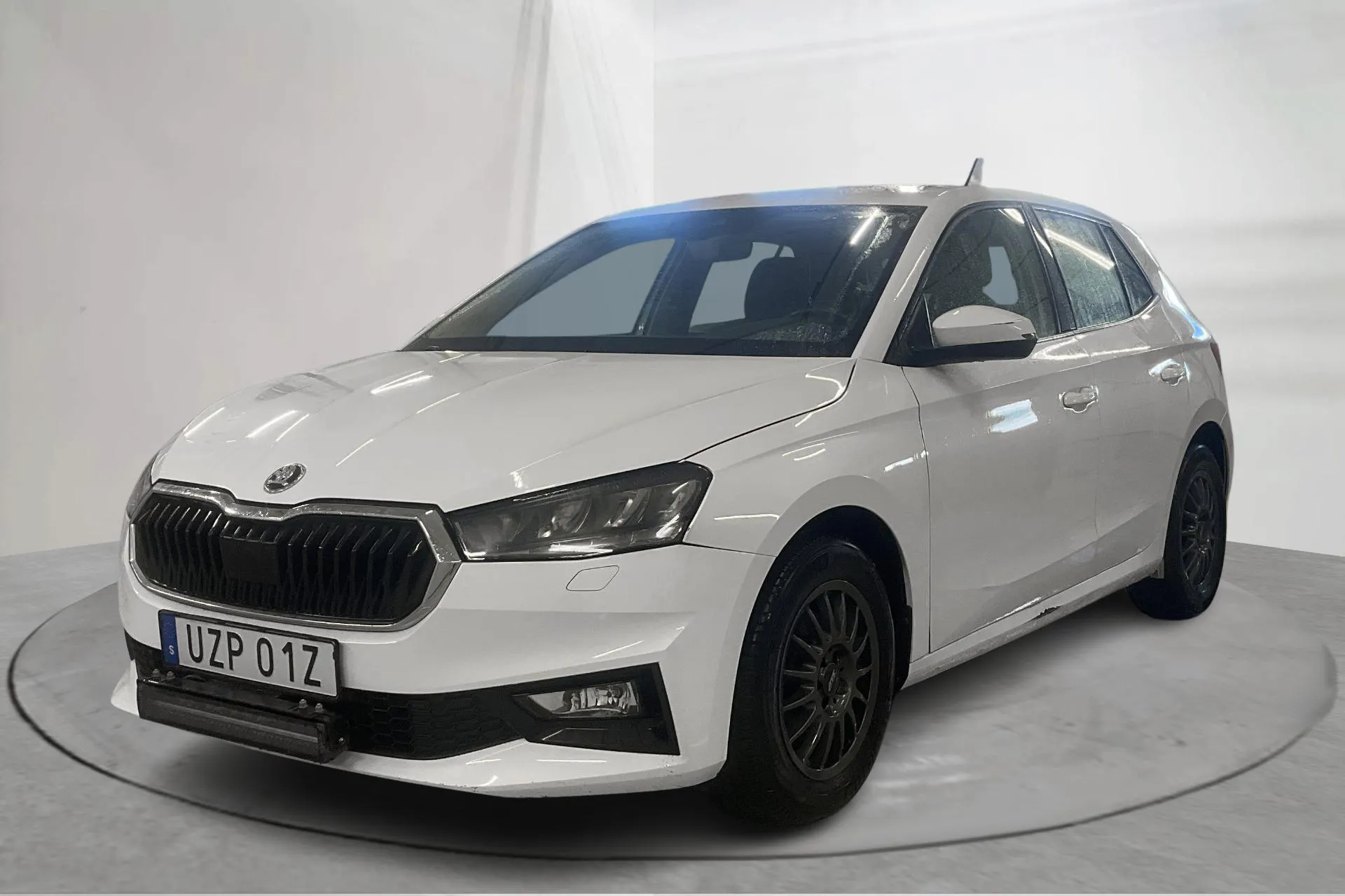 Presentationsfoto 1 av 17: Skoda Fabia 1.0 TSI (110hk) - 11 715 mil - Automat - vit - 2022
