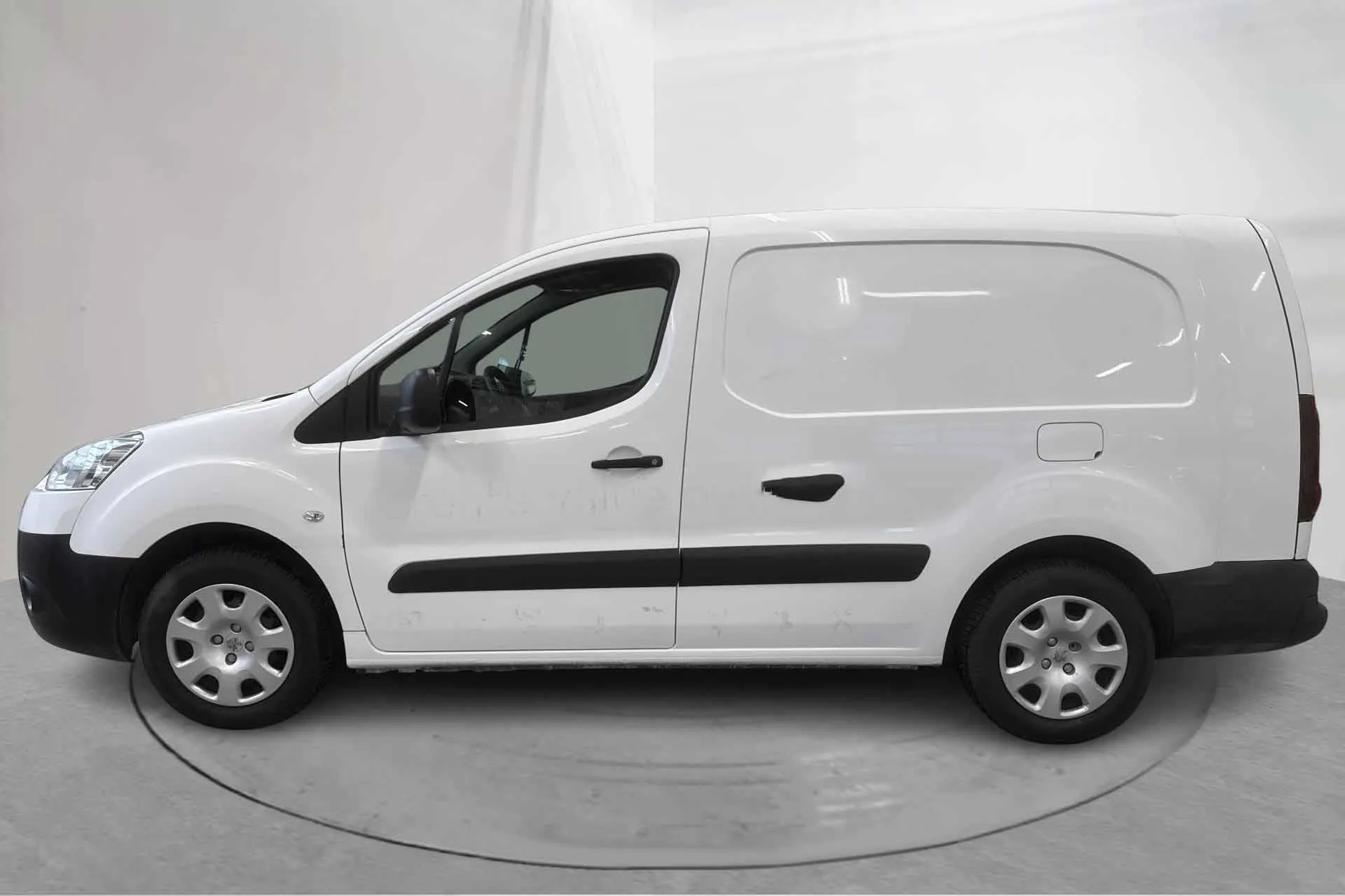 Presentation photo 2 of 14: Peugeot Partner 1.6 e-HDI Skåp (90hk) - 99 790 km - Manual - white - 2014