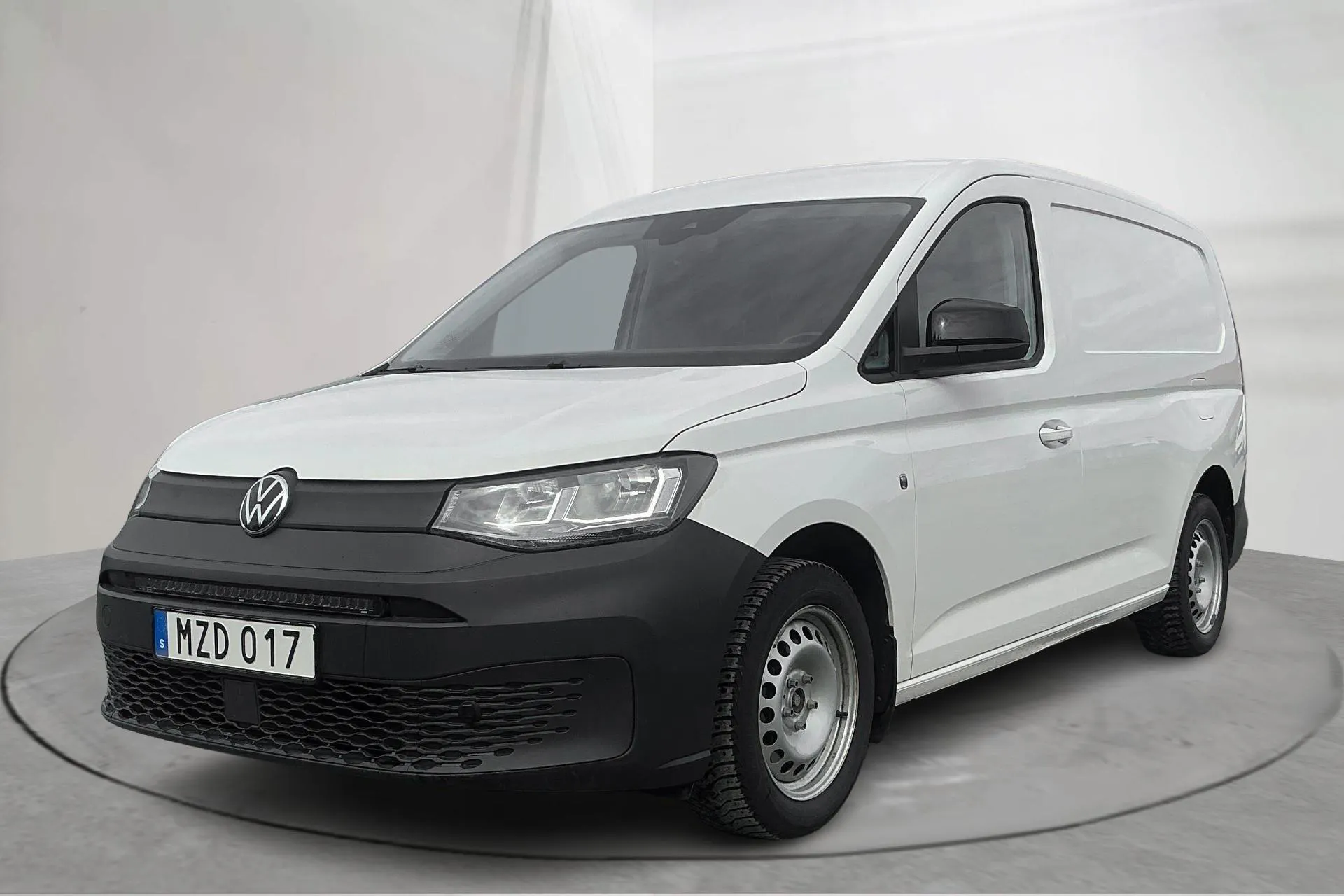 Presentationsfoto 1 av 16: VW Caddy Cargo Maxi 2.0 TDI (122hk) - 9 259 mil - Automat - vit - 2023