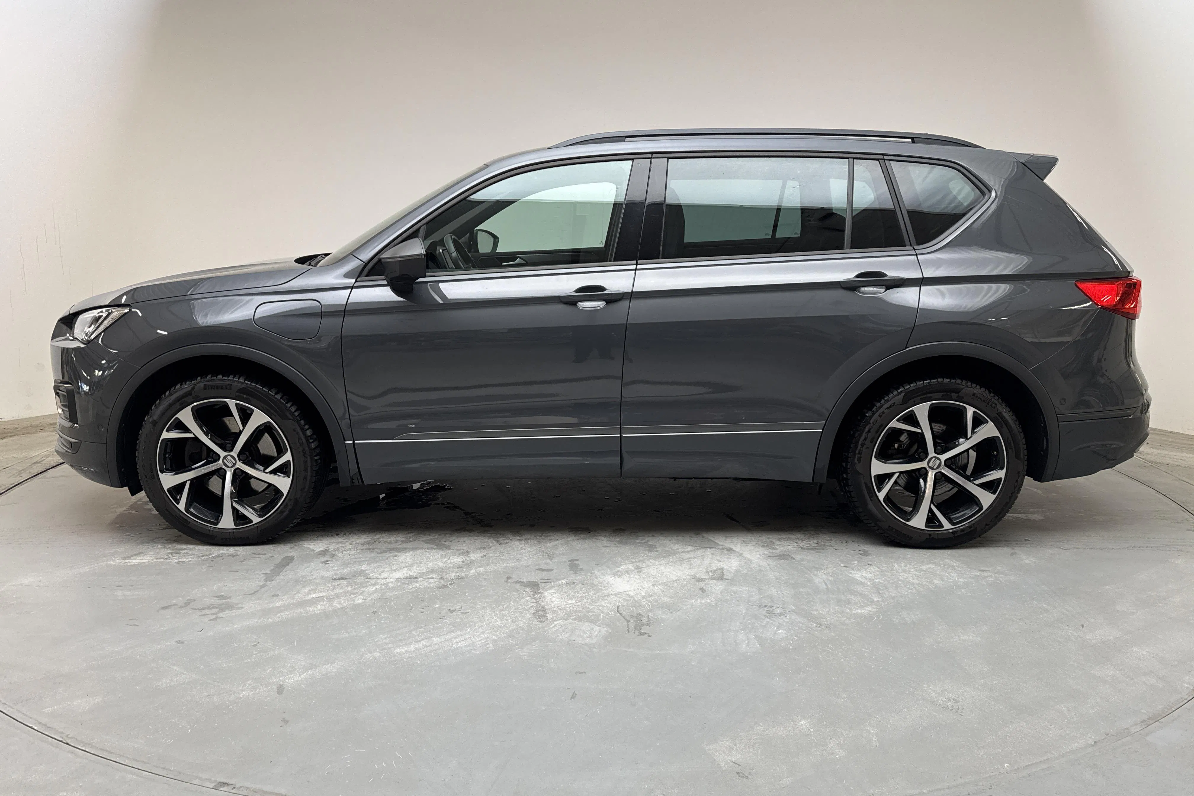 Presentationsfoto 2 av 16: Seat Tarraco 1.4 TSI e-hybrid (245hk) - 11 565 mil - Automat - grå - 2021