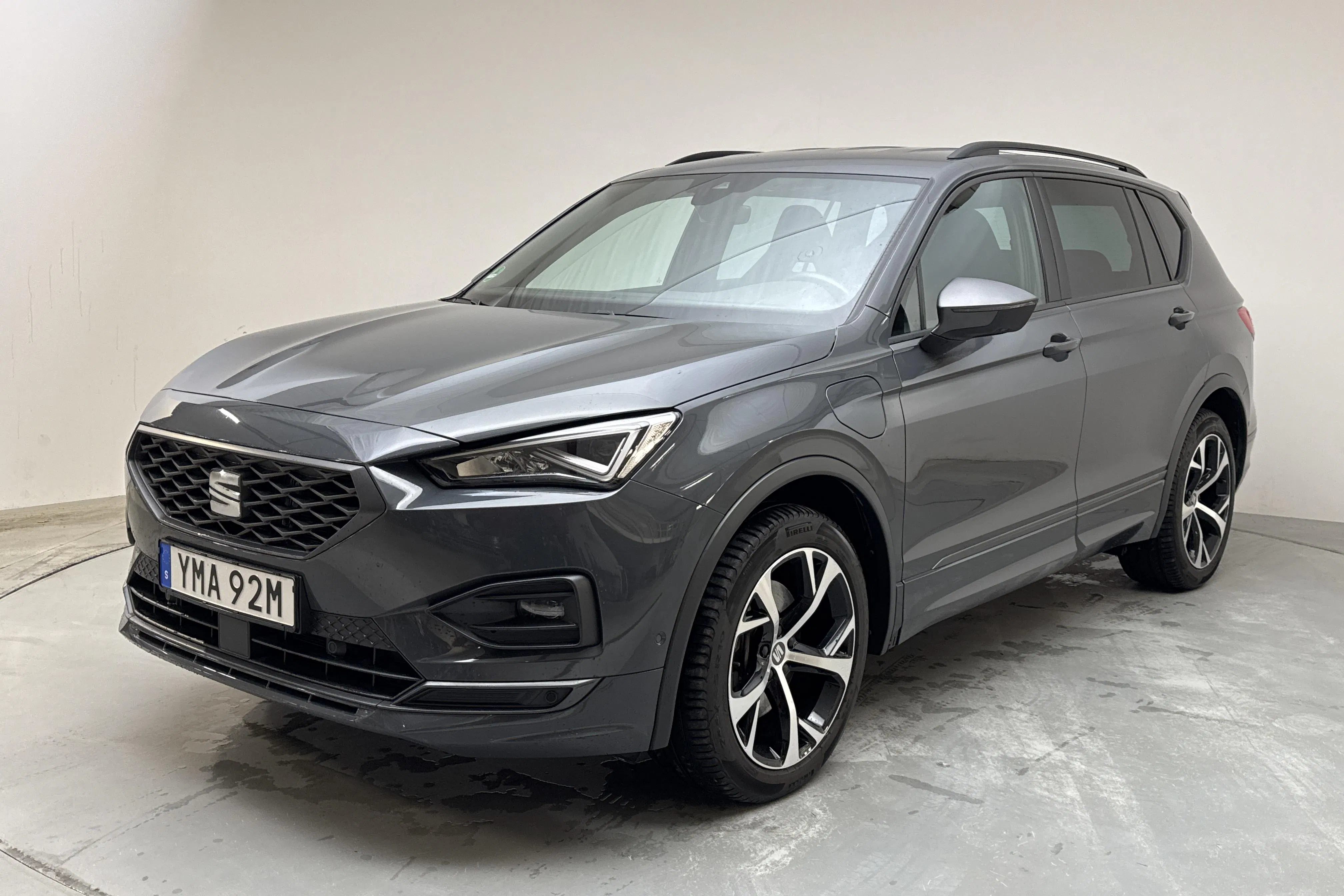 Presentationsfoto 1 av 16: Seat Tarraco 1.4 TSI e-hybrid (245hk) - 11 565 mil - Automat - grå - 2021