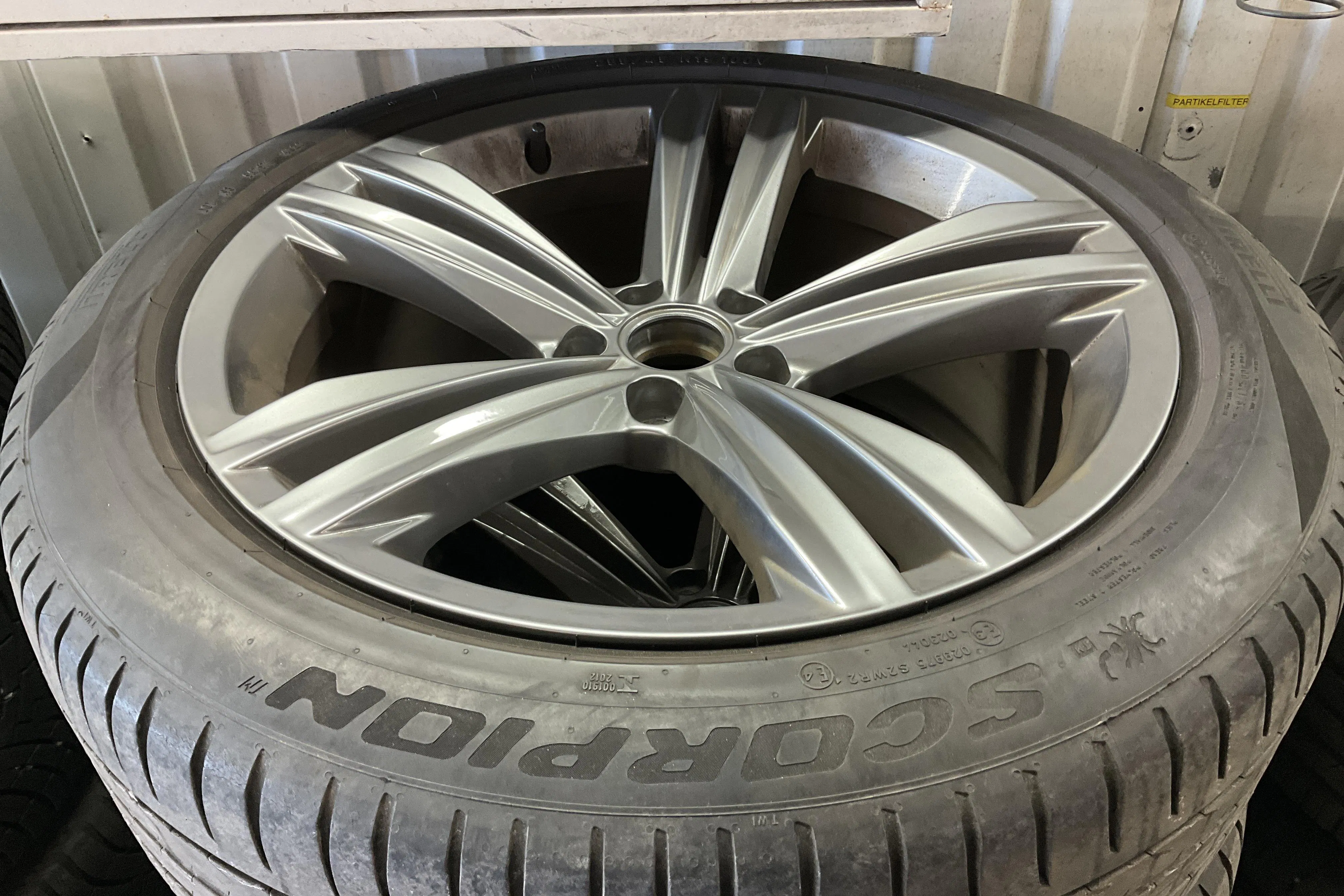 Presentation photo 13 of 13: VW Tiguan Allspace 2.0 TDI 4MOTION (200hk) - 70 620 km - Automatic - Dark Grey - 2021