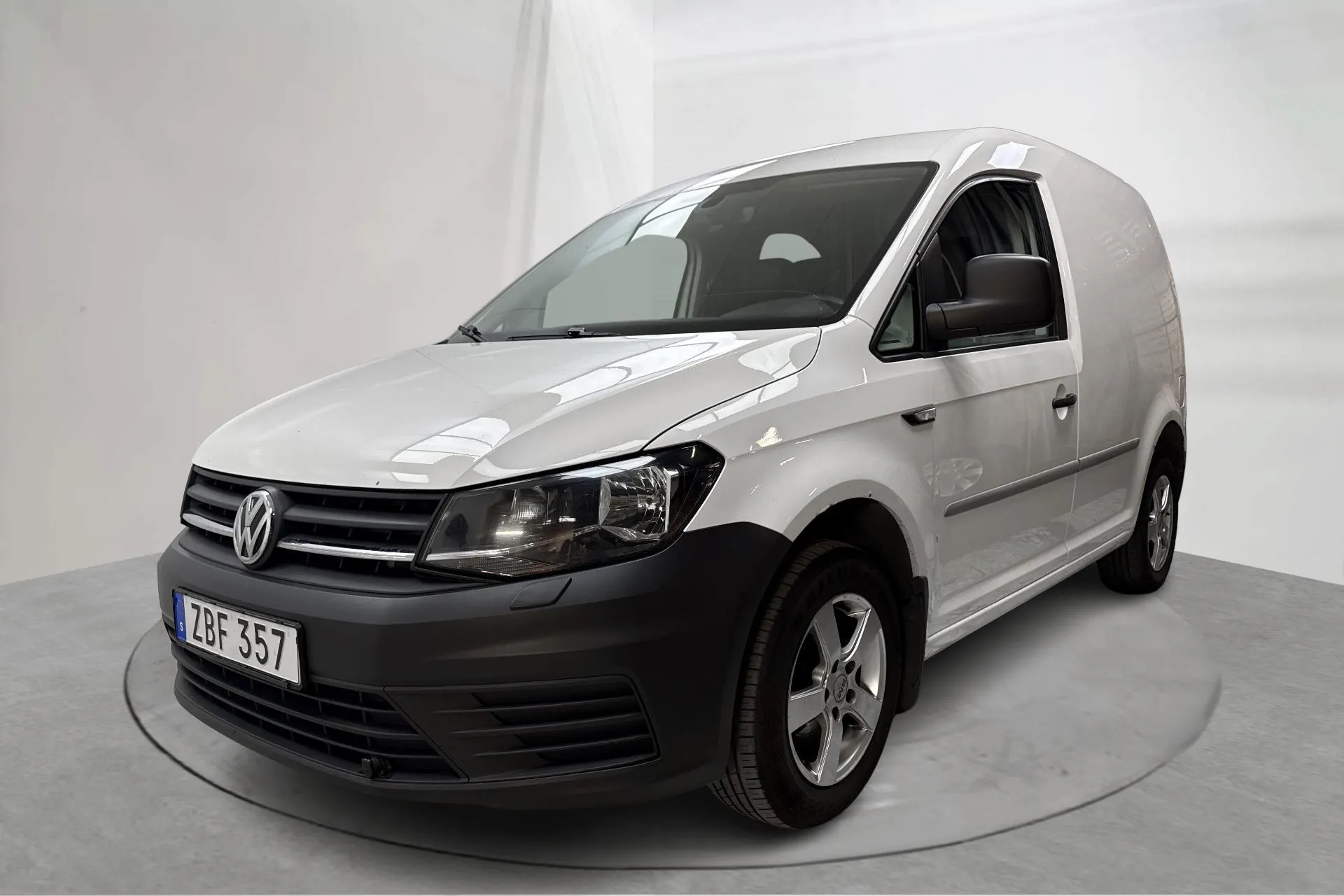 Presentationsfoto 1 av 15: VW Caddy 2.0 TDI Skåp (75hk) - 19 776 mil - Manuell - vit - 2018