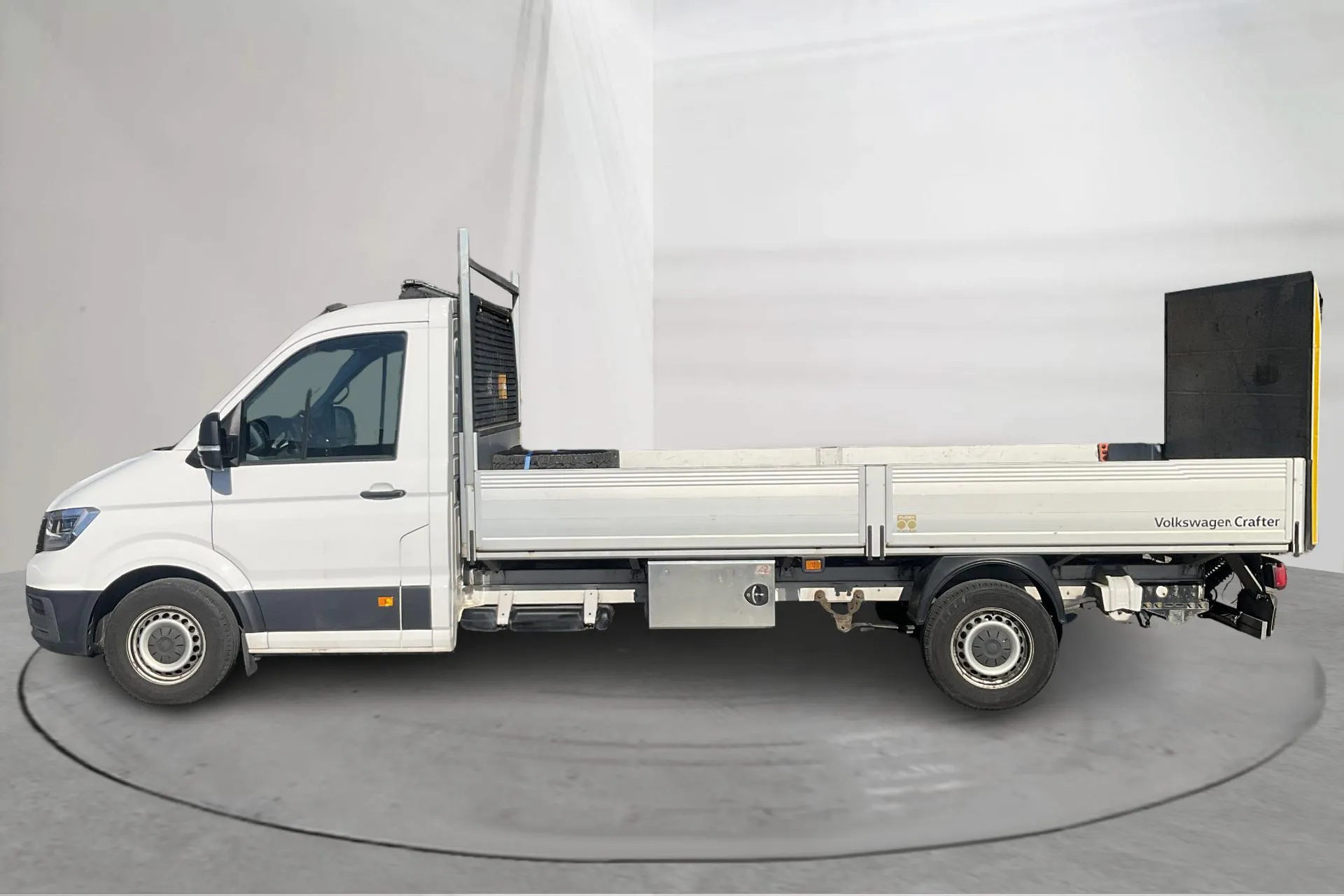 Presentationsfoto 2 av 11: VW Crafter 35 2.0 TDI Chassi (177hk) - 15 918 mil - Manuell - vit - 2018