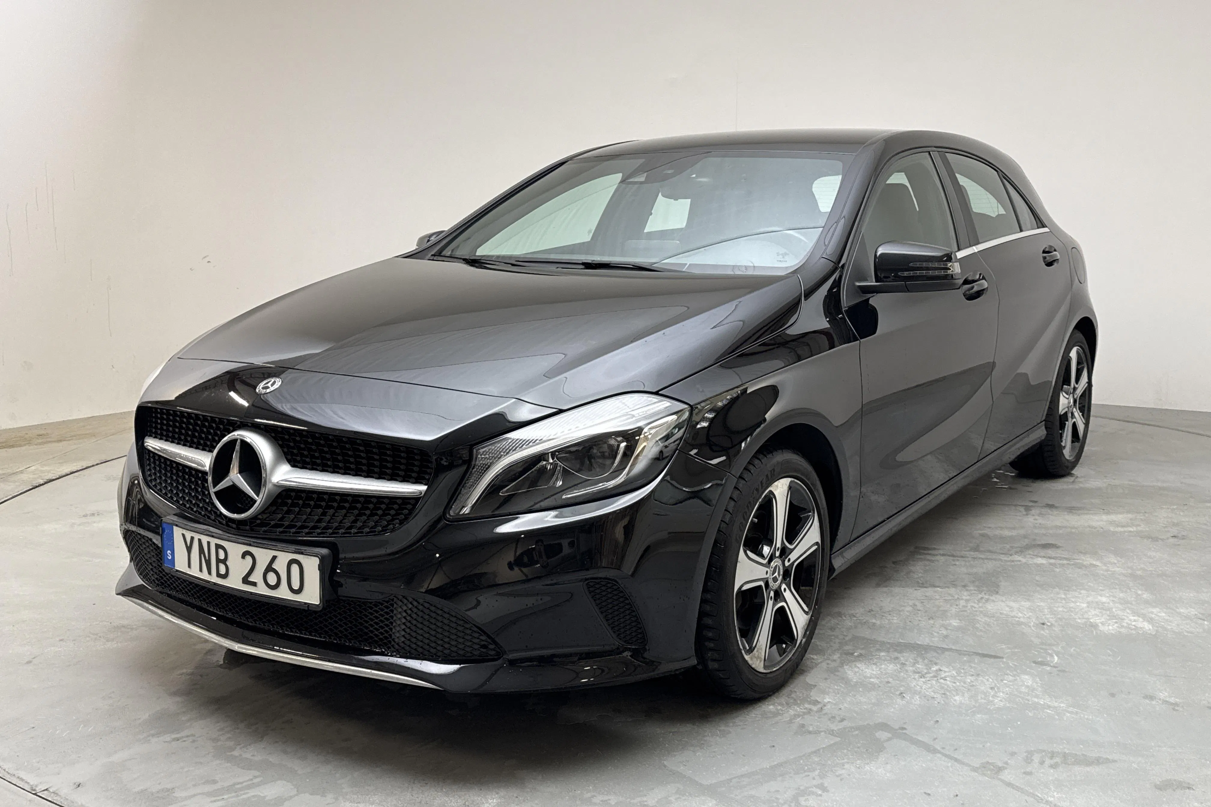 Mercedes A 180 5dr W176 (122hk)