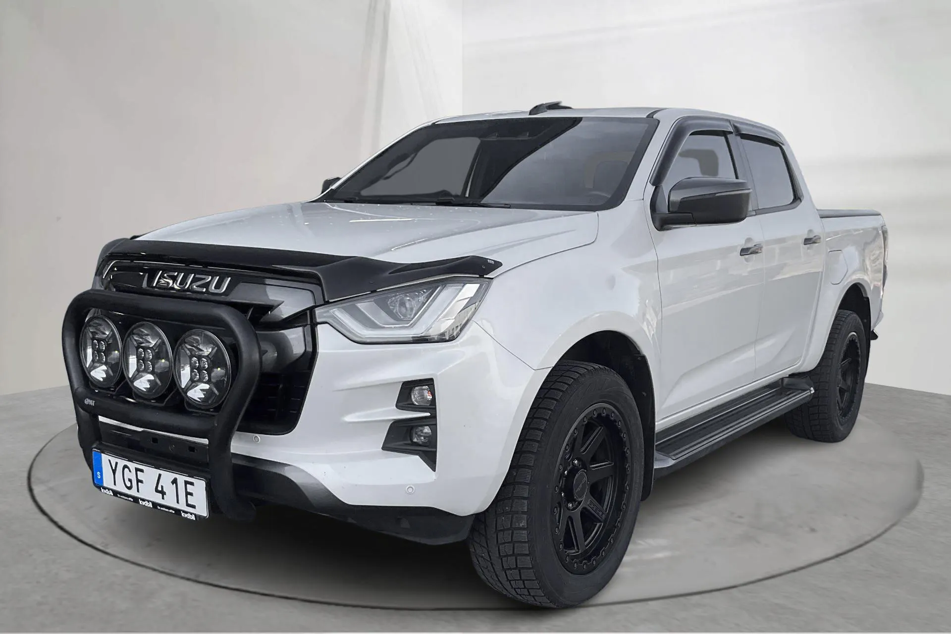 Presentation photo 1 of 16: Isuzu D-MAX 1.9 DDI 4WD (164hk) - 112 450 km - Automatic - white - 2021