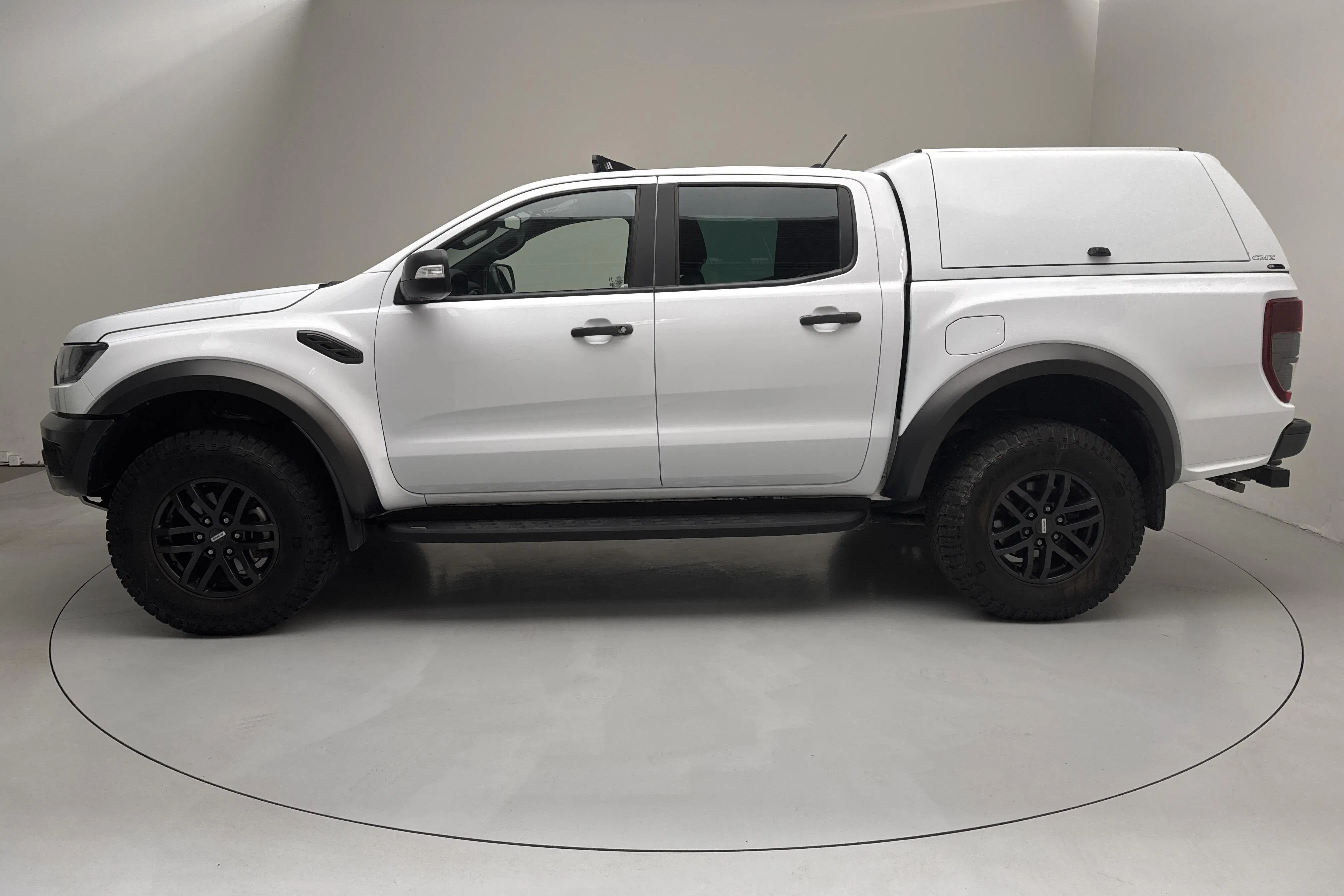 Presentationsfoto 2 av 17: Ford Ranger 2.0 TDCi 4WD (213hk) - 12 250 mil - Automat - vit - 2022