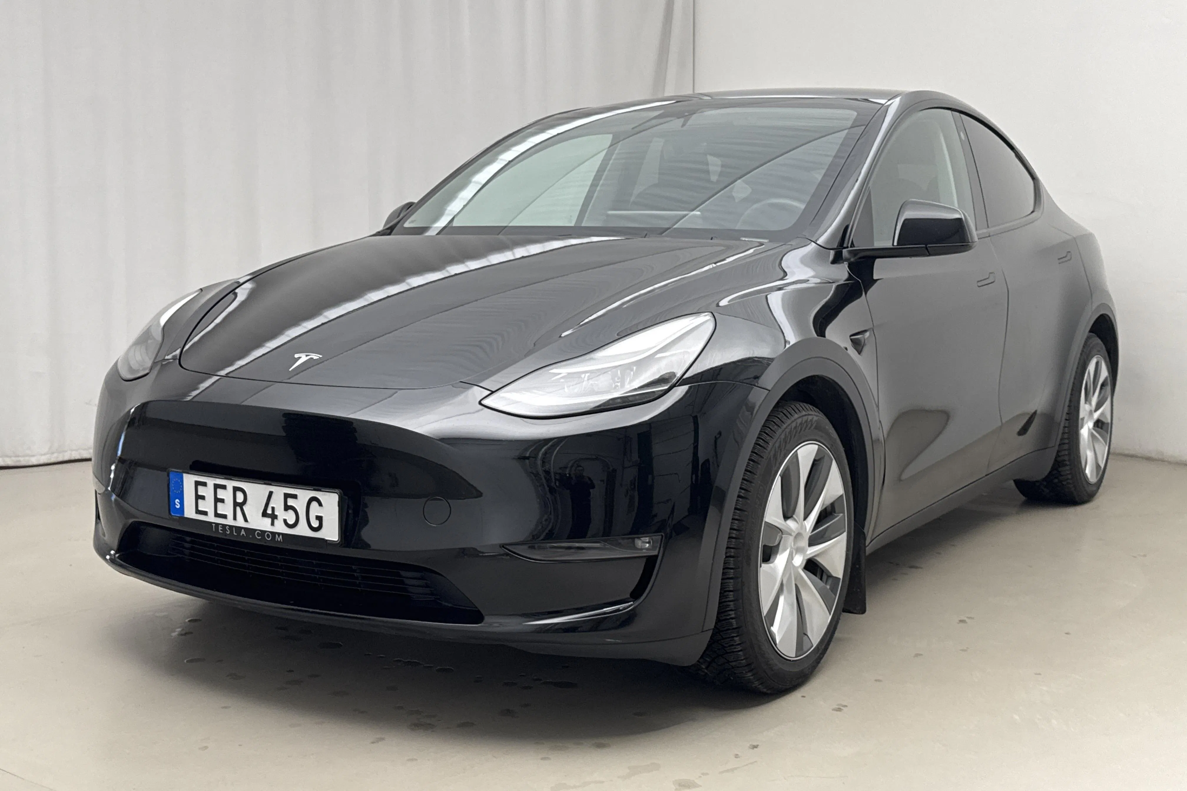 Tesla Model Y Long Range Dual Motor AWD