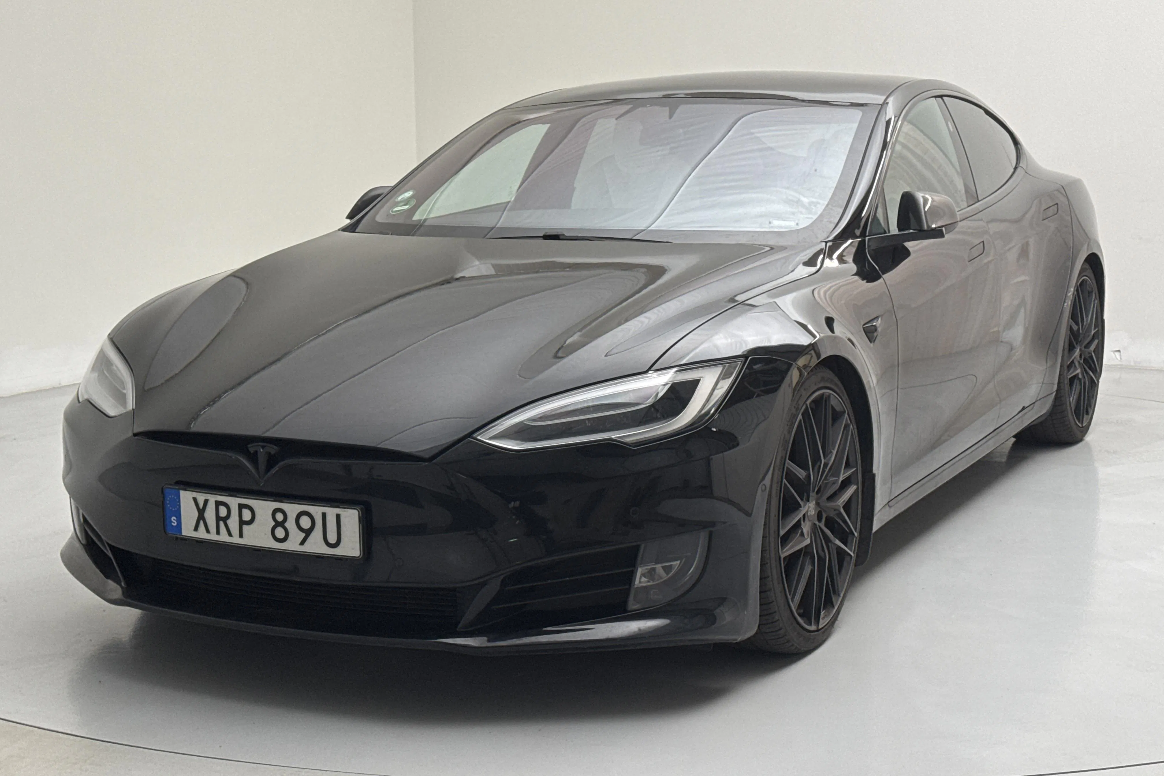 Tesla Model S Dual Motor Long Range AWD