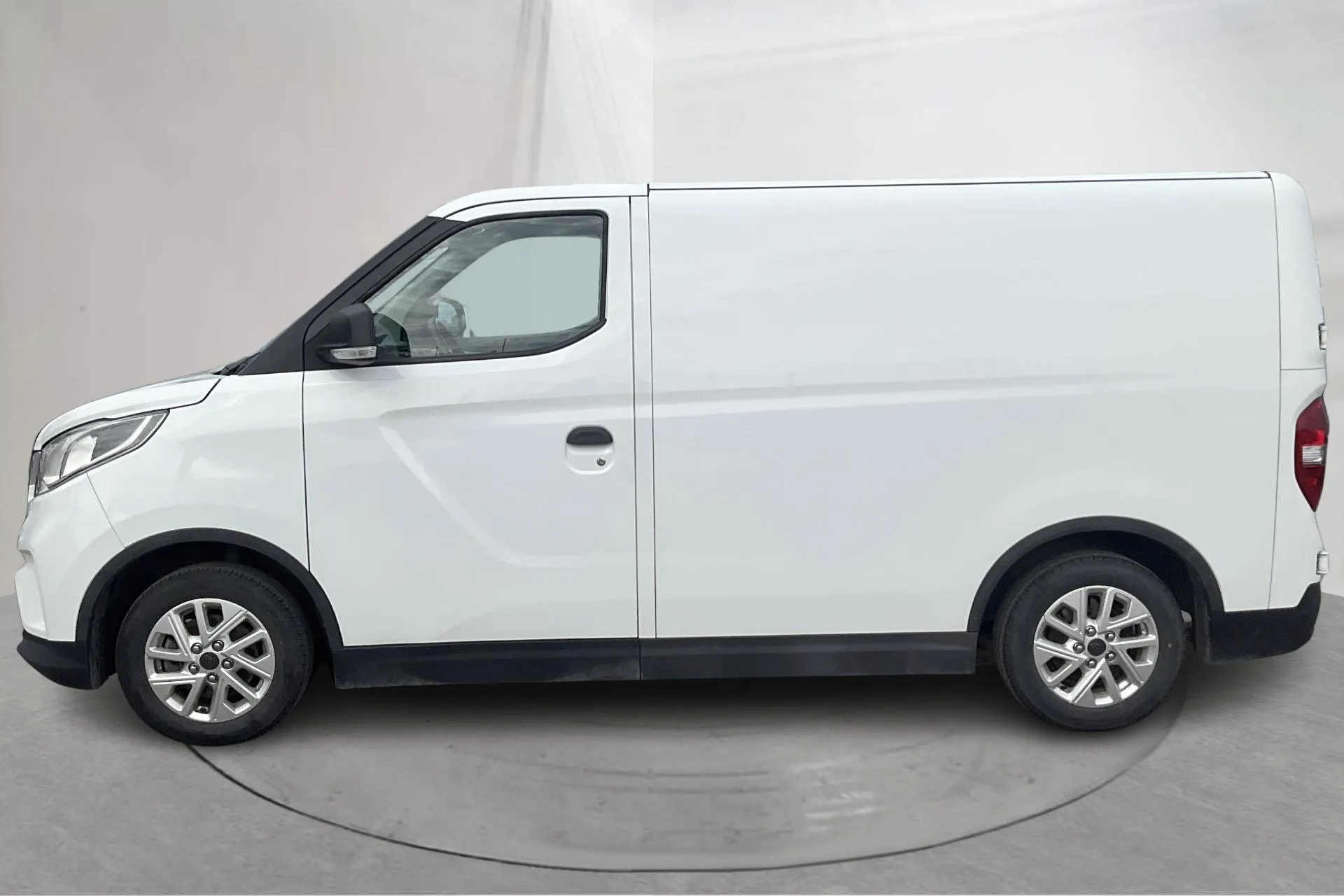 Presentationsfoto 2 av 17: Maxus e-Deliver 3 50.2kWh (122hk) - 2 327 mil - Automat - vit - 2022