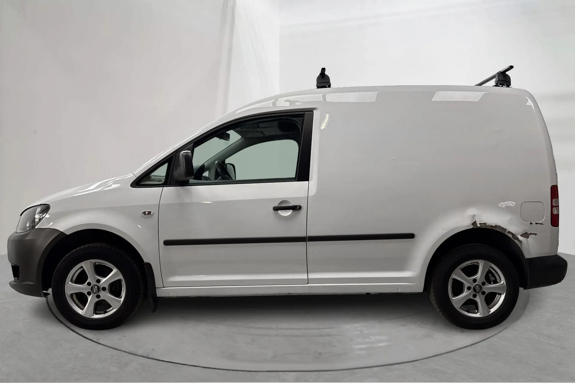 Presentationsfoto 2 av 14: VW Caddy 1.6 TDI Skåp (75hk) - 15 536 mil - Manuell - vit - 2014