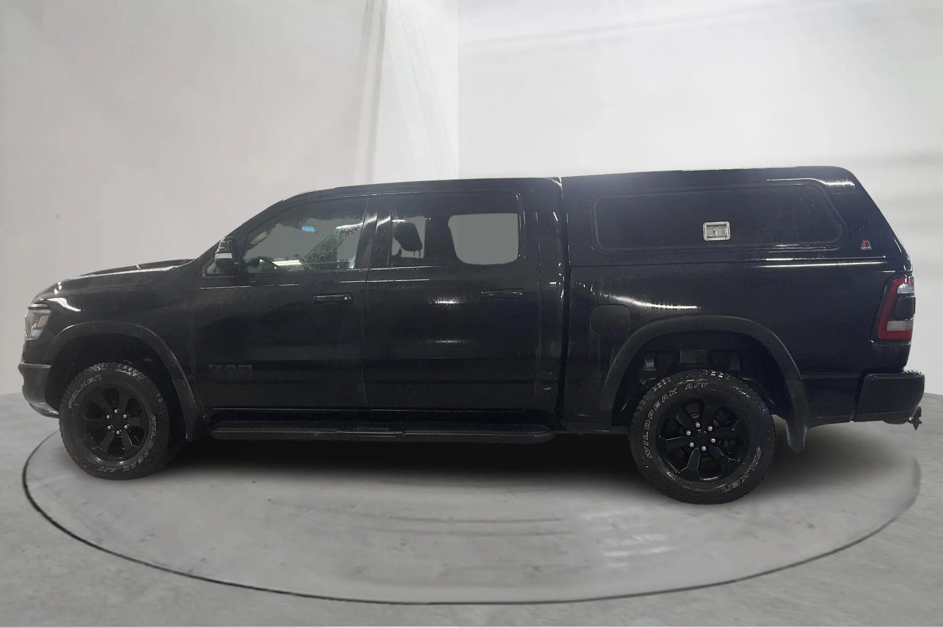 Presentationsfoto 2 av 29: Dodge RAM 1500 5.7 (395hk) - 7 360 mil - Automat - svart - 2022