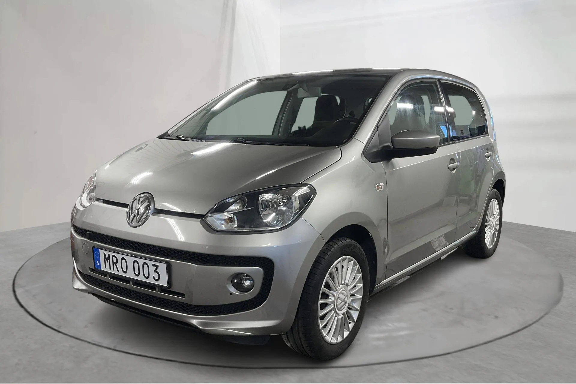 Presentation photo 1 of 14: VW up! 1.0 5dr (75hk) - 56 360 km - Manual - silver - 2016