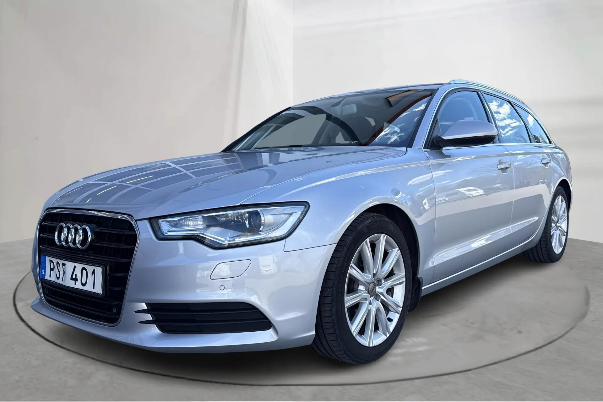 Presentationsfoto 1 av 15: Audi A6 2.0 TDI Ultra Avant (190hk) - 18 654 mil - Automat - silver - 2014