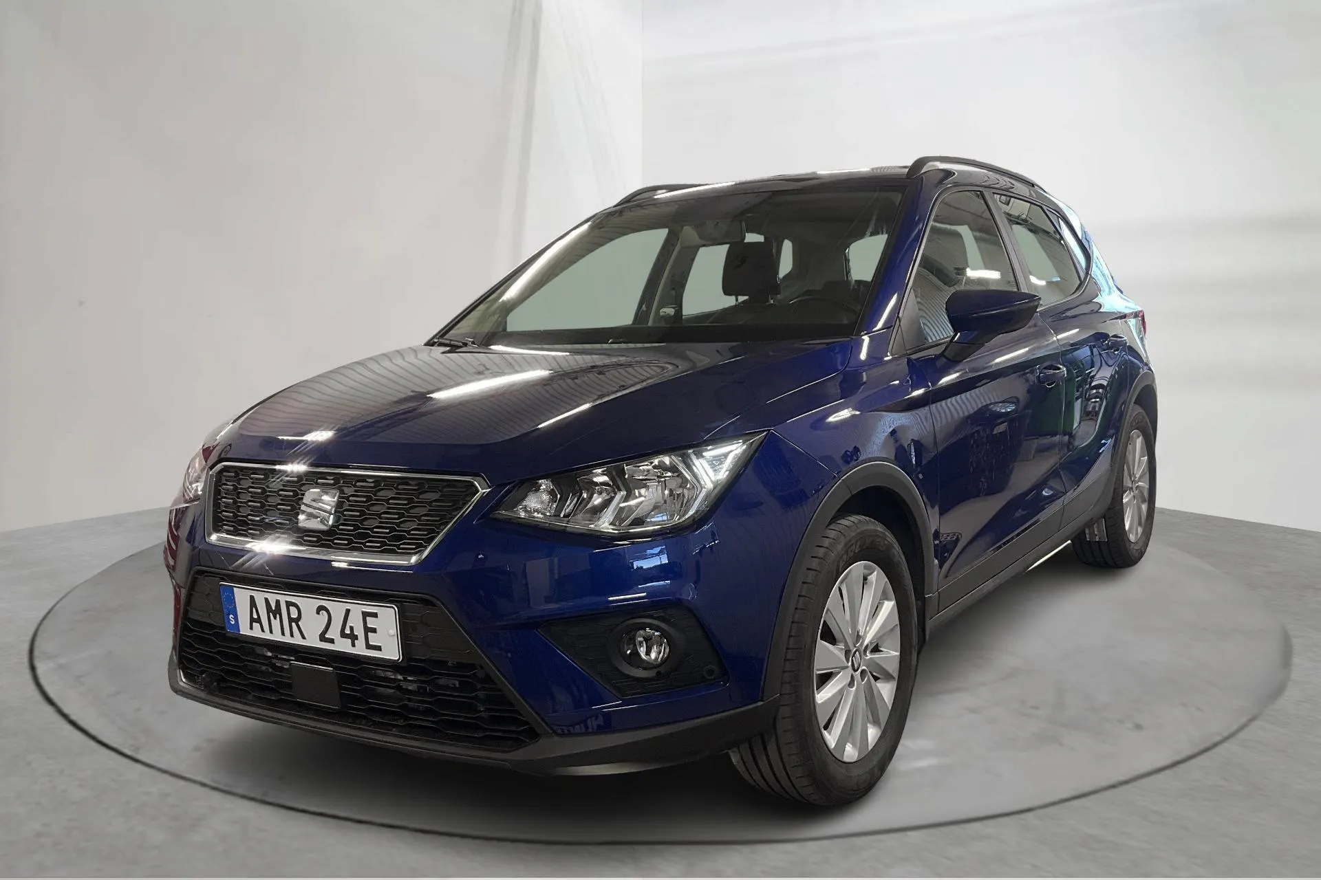 Presentationsfoto 1 av 13: Seat Arona 1.6 TDI 5dr (95hk) - 5 817 mil - Automat - blå - 2021