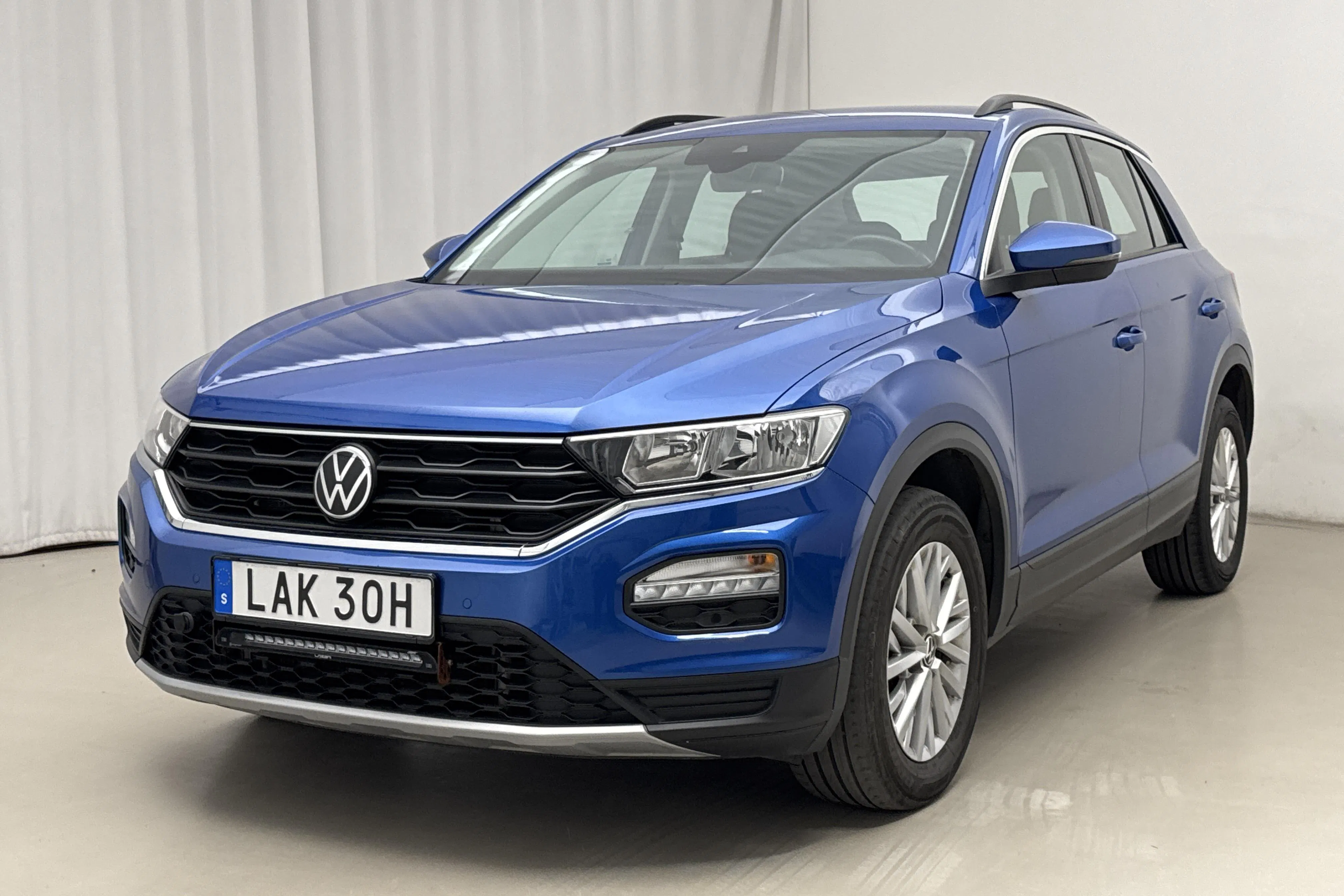 Presentation photo 1 of 17: VW T-Roc 2.0 TDI 4MOTION (150hk) - 150 480 km - Automatic - blue - 2021