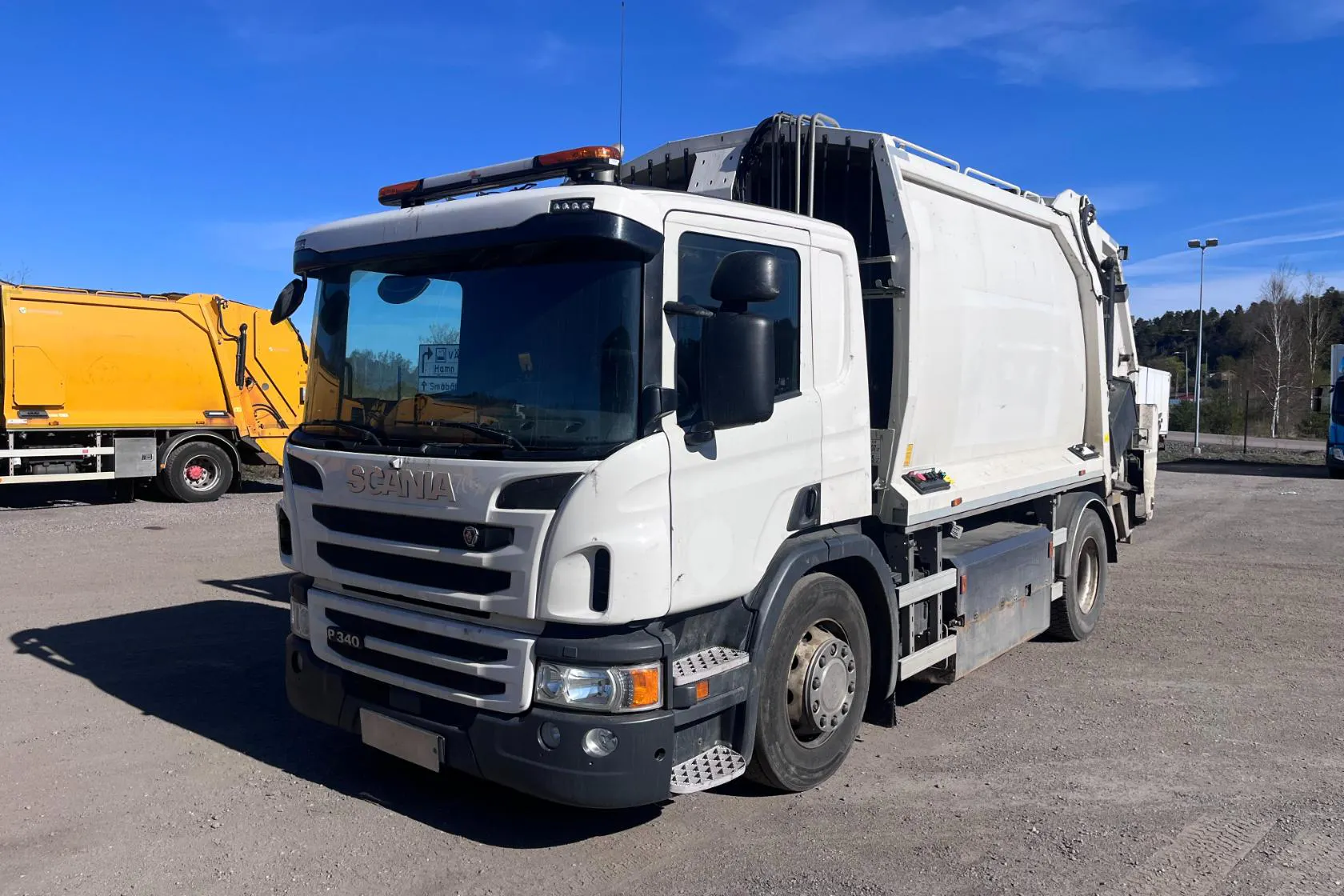 Presentationsfoto 1 av 101: SCANIA P340LB MNB - 98 781 km - Automat - vit - 2018