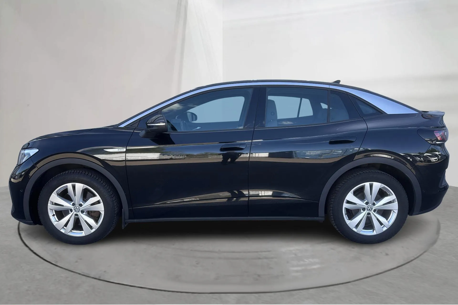 Presentationsfoto 2 av 17: VW ID.5 77kWh (204hk) - 7 572 mil - Automat - svart - 2023