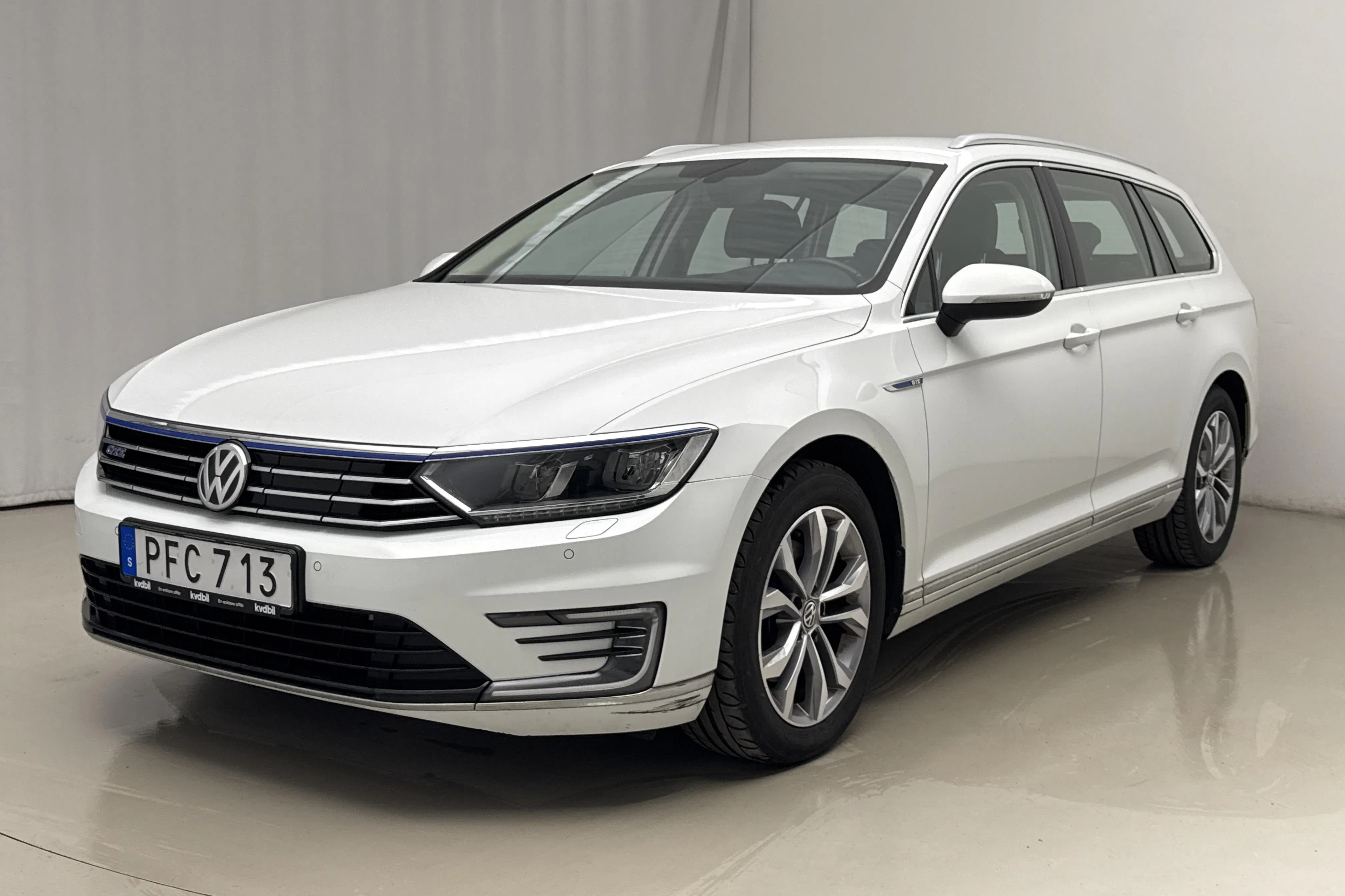 Presentation photo 1 of 21: VW Passat 1.4 Plug-in-Hybrid Sportscombi (218hk) - 161 480 km - Automatic - white - 2017
