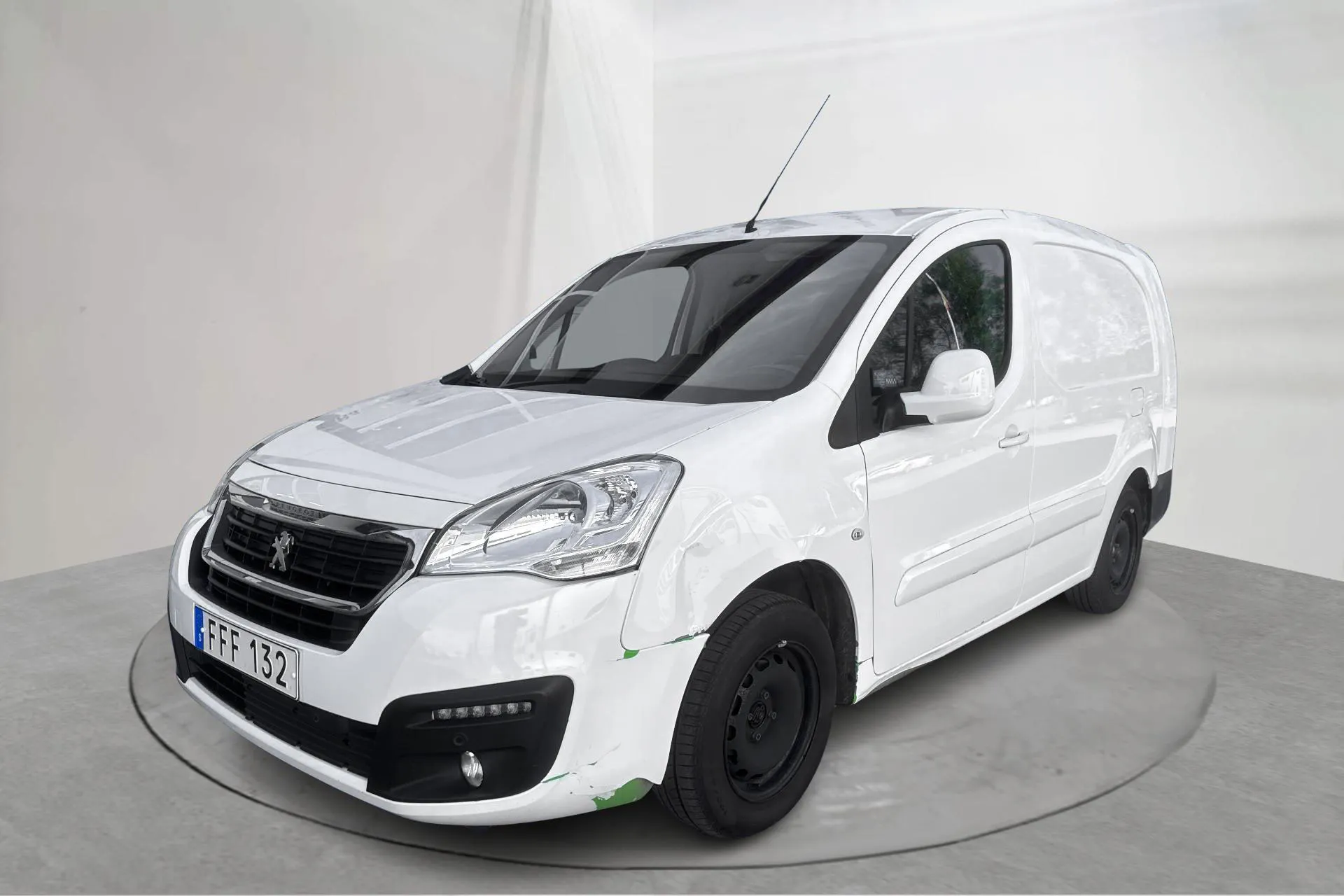 Presentationsfoto 1 av 14: Peugeot Partner 1.6 BlueHDI Skåp (100hk) - 14 774 mil - Manuell - 2018