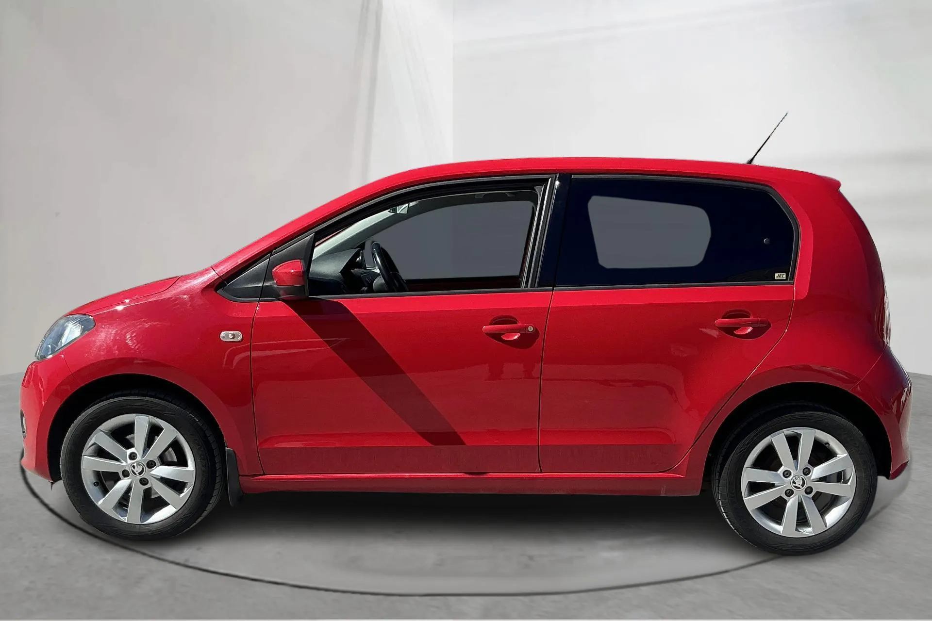 Presentationsfoto 2 av 14: Skoda Citigo MPI 5dr (60hk) - 16 504 mil - Manuell - röd - 2013