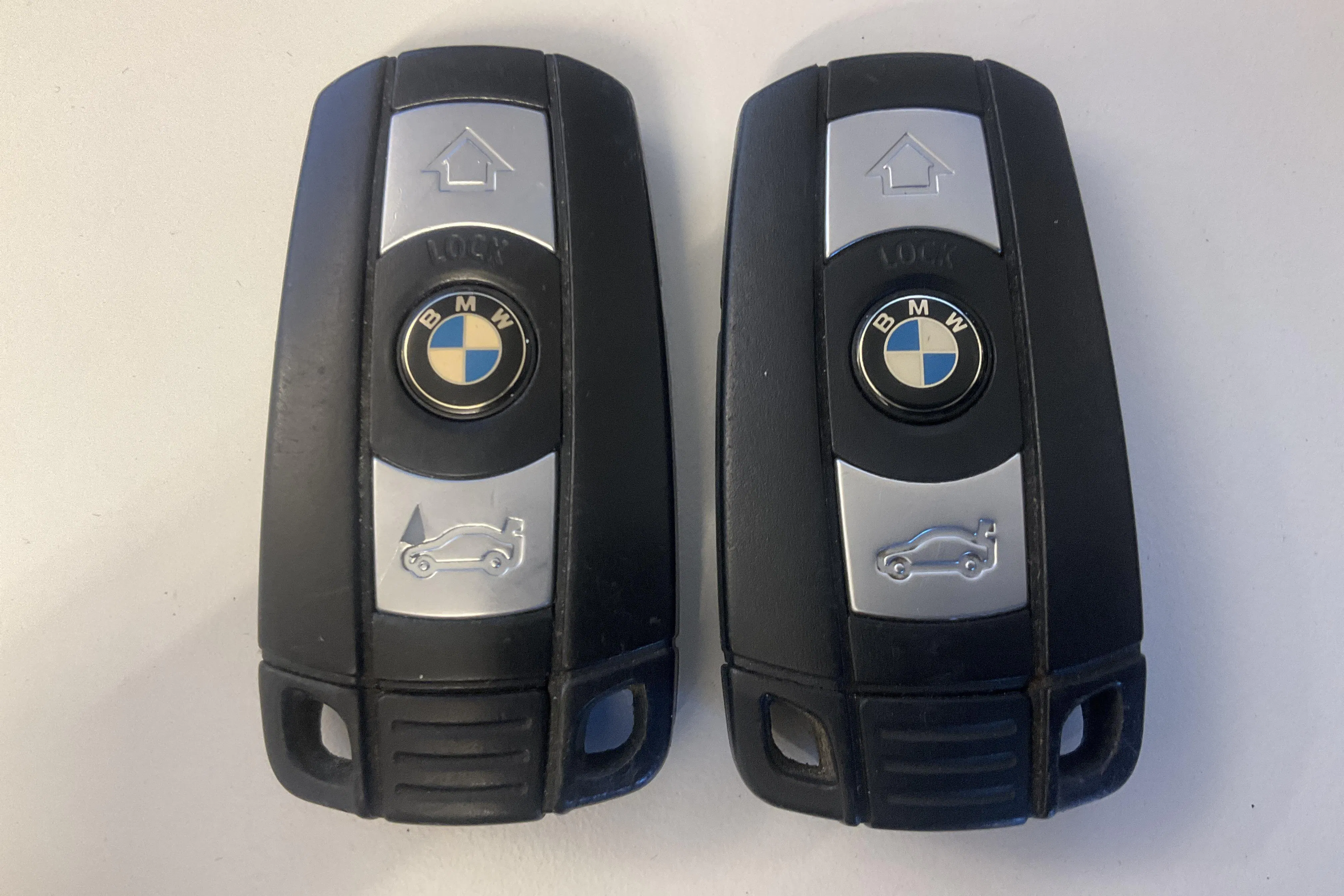 Presentationsfoto 23 av 23: BMW 320i Cabriolet, E93 (170hk) - 9 541 mil - Manuell - röd - 2008