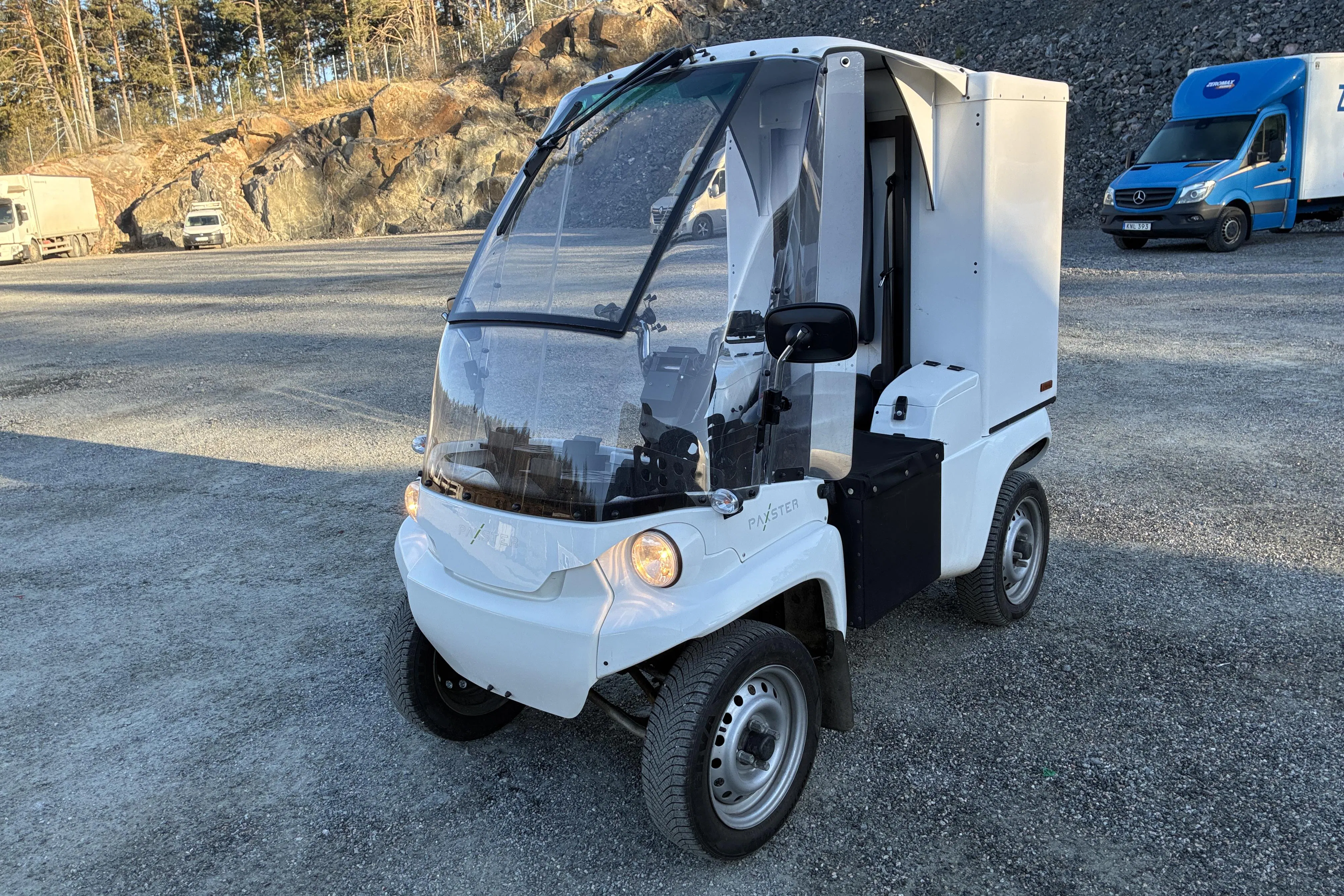 Presentationsfoto 1 av 58: PAXSTER L6e-BU - 11 557 km - vit - 2018