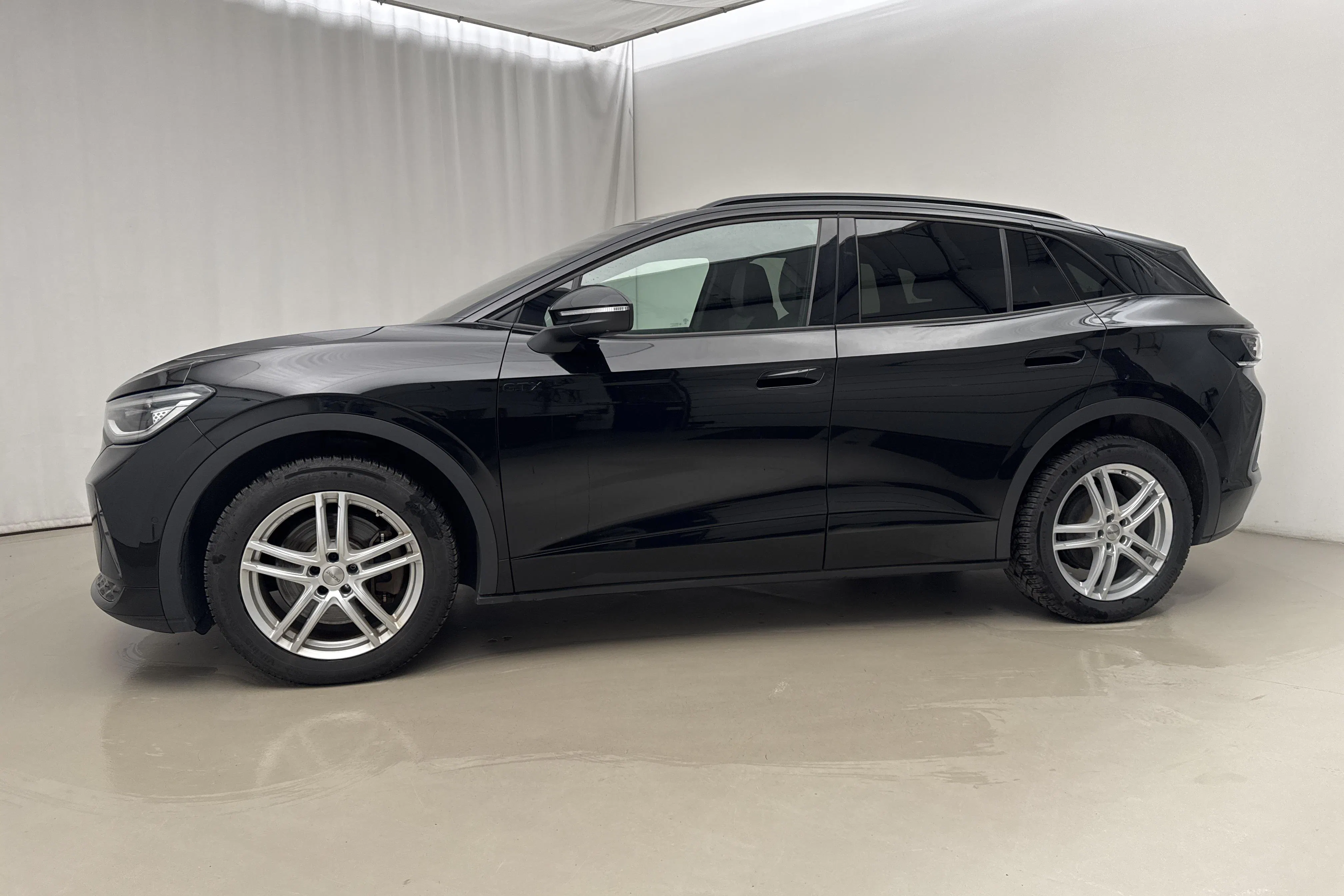Presentationsfoto 2 av 21: VW ID.4 GTX 77kWh AWD (299hk) - 6 322 mil - Automat - svart - 2024